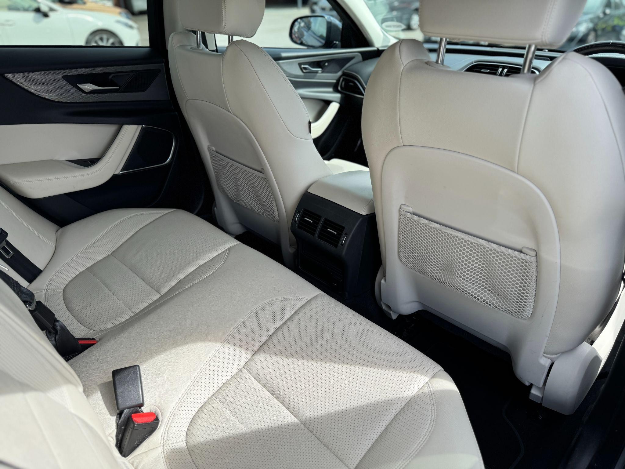 Jaguar XE Image 29