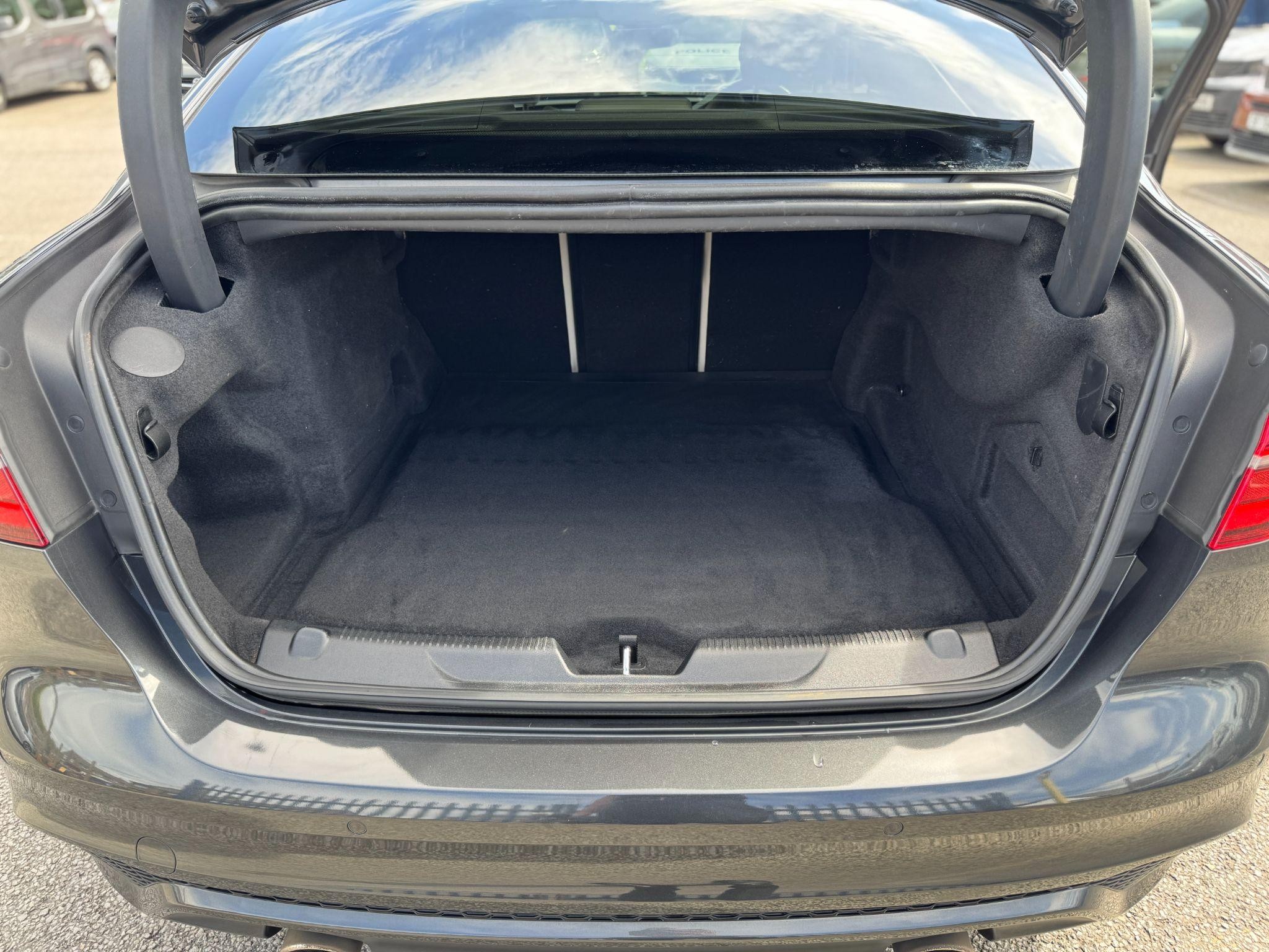 Jaguar XE Image 34