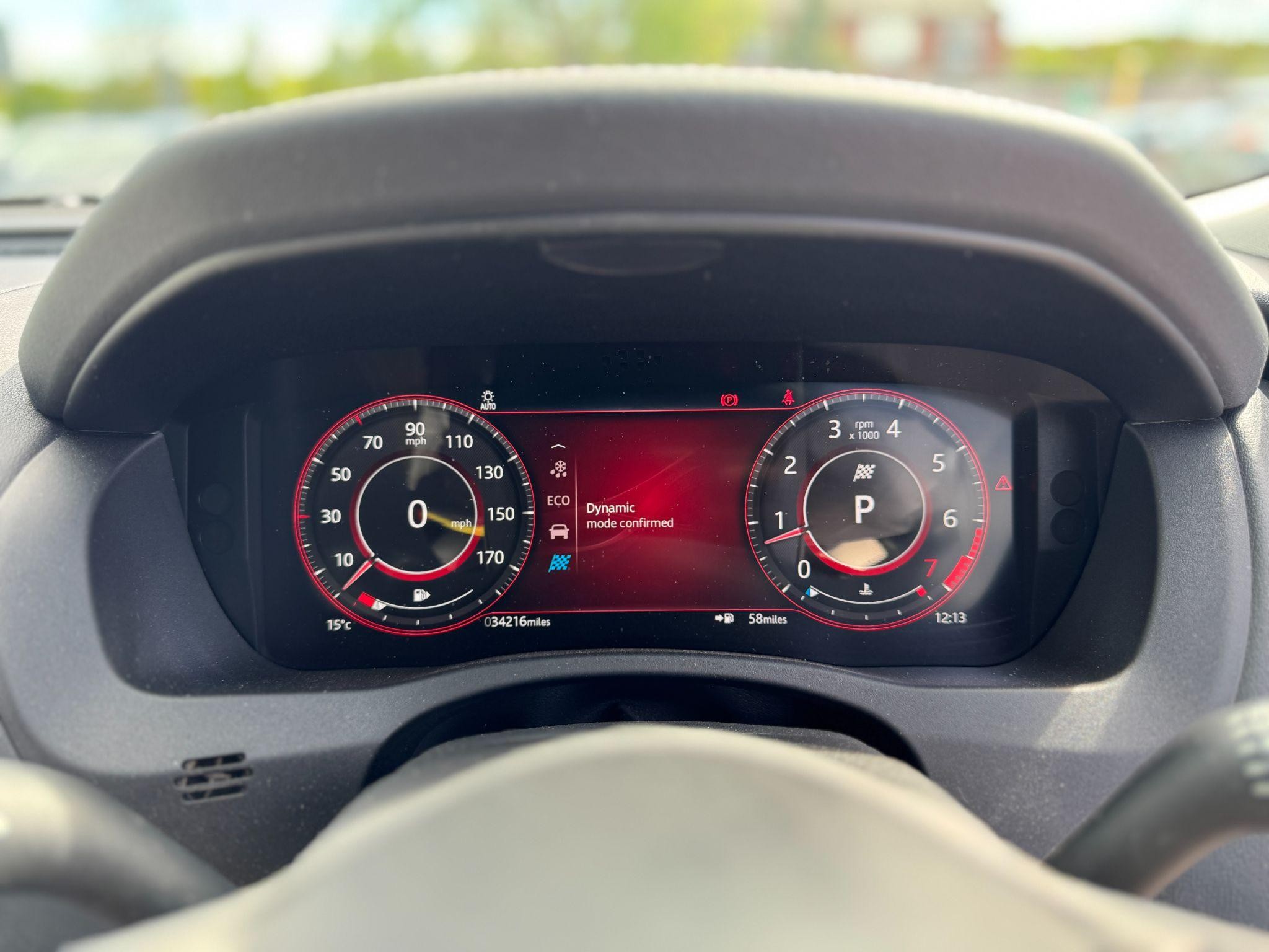 Jaguar XE Image 11