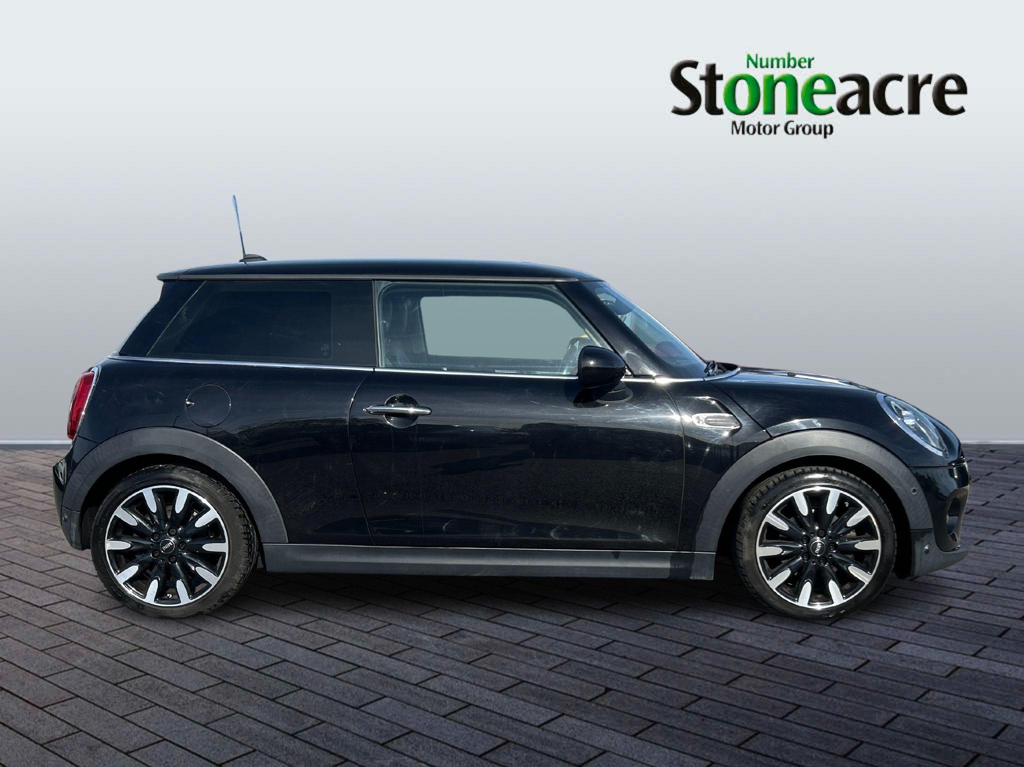 MINI Hatch Image 2