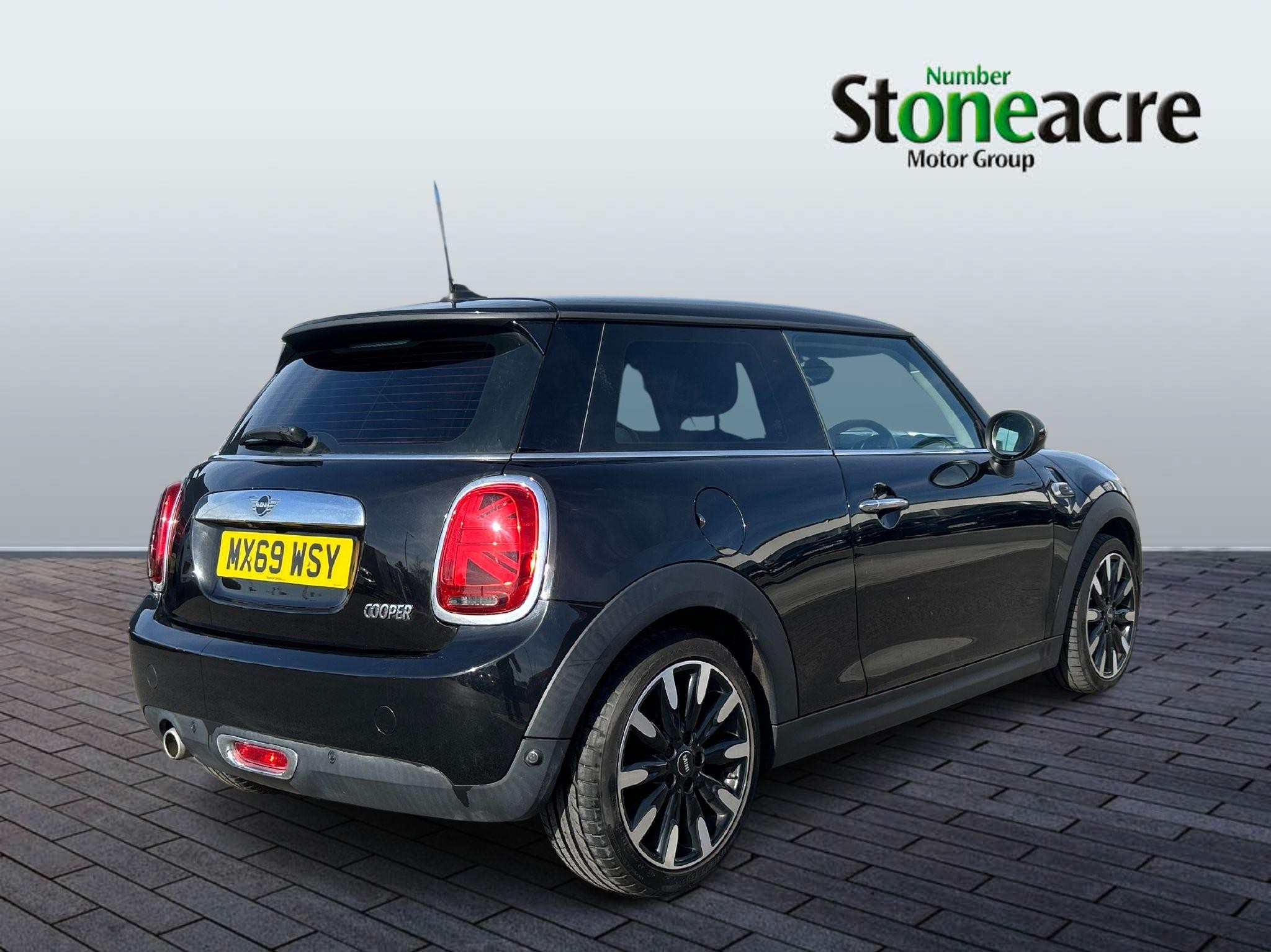 MINI Hatch Image 3