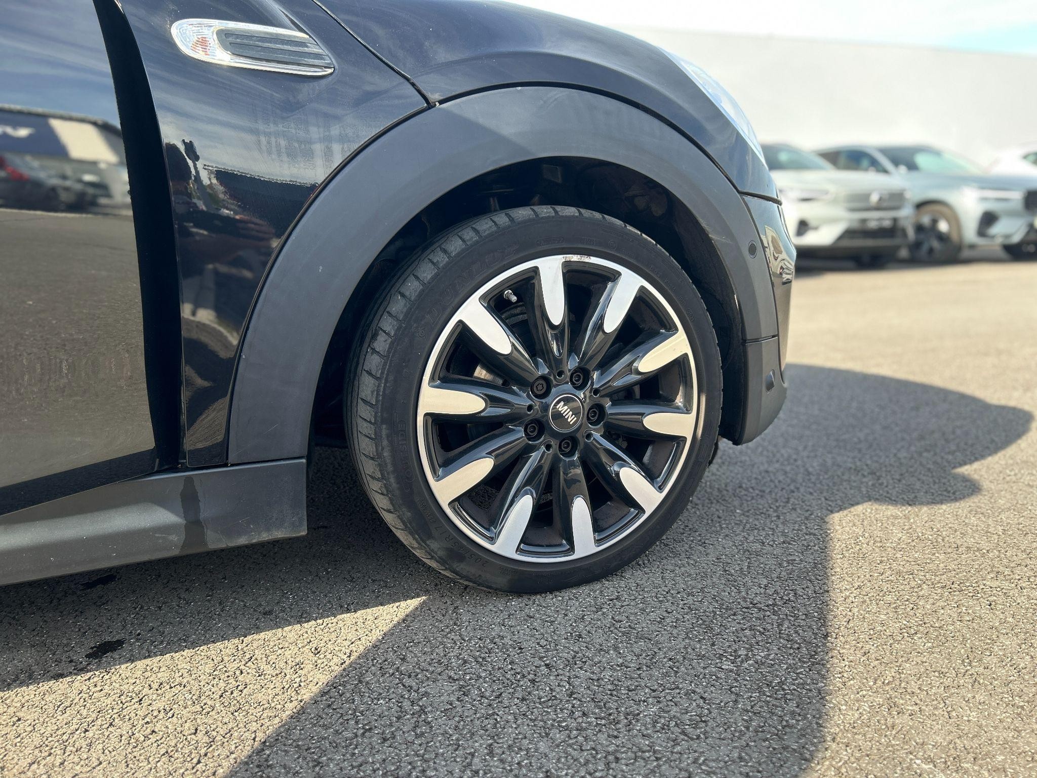 MINI Hatch Image 9