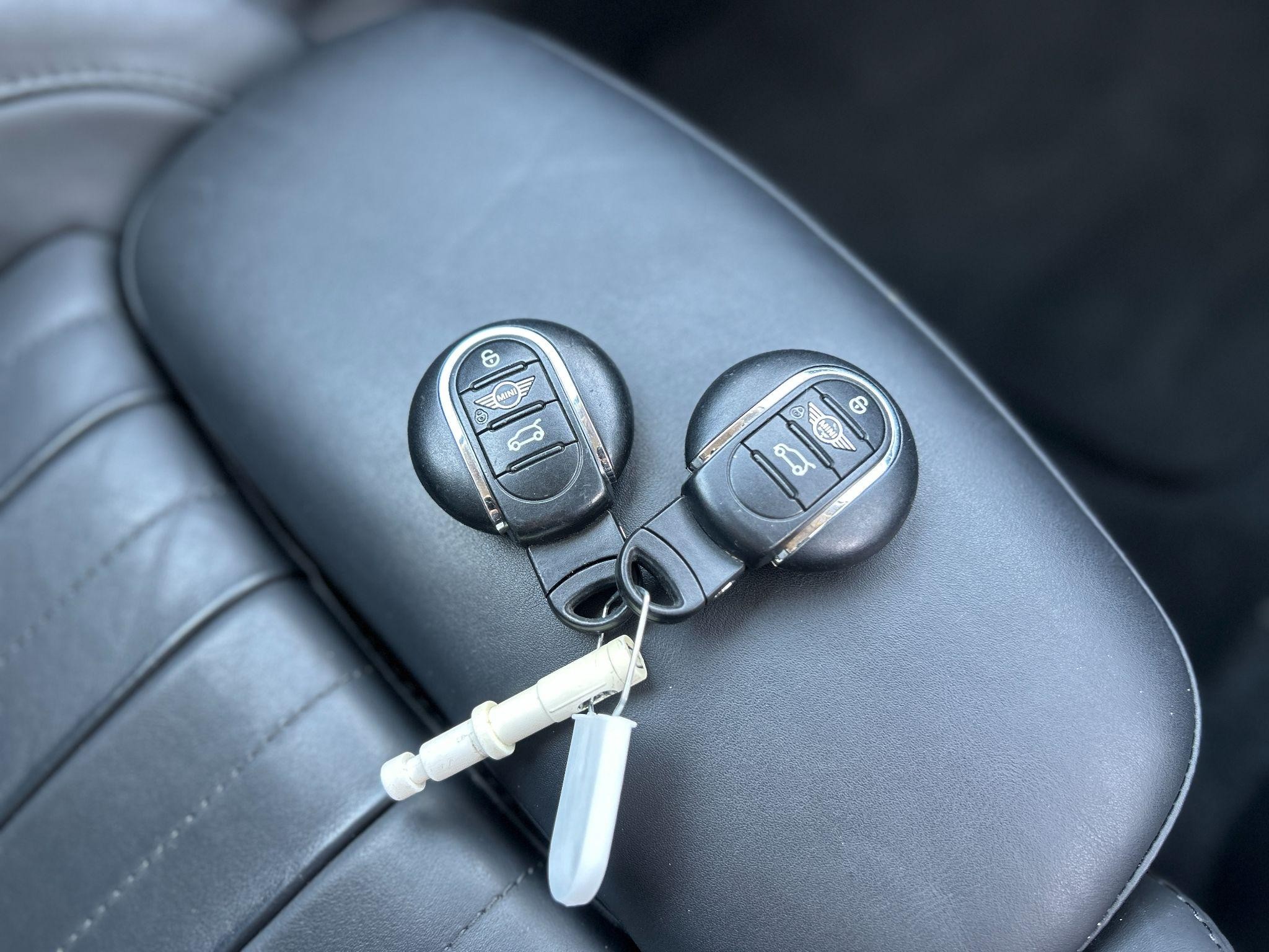 MINI Hatch Image 24