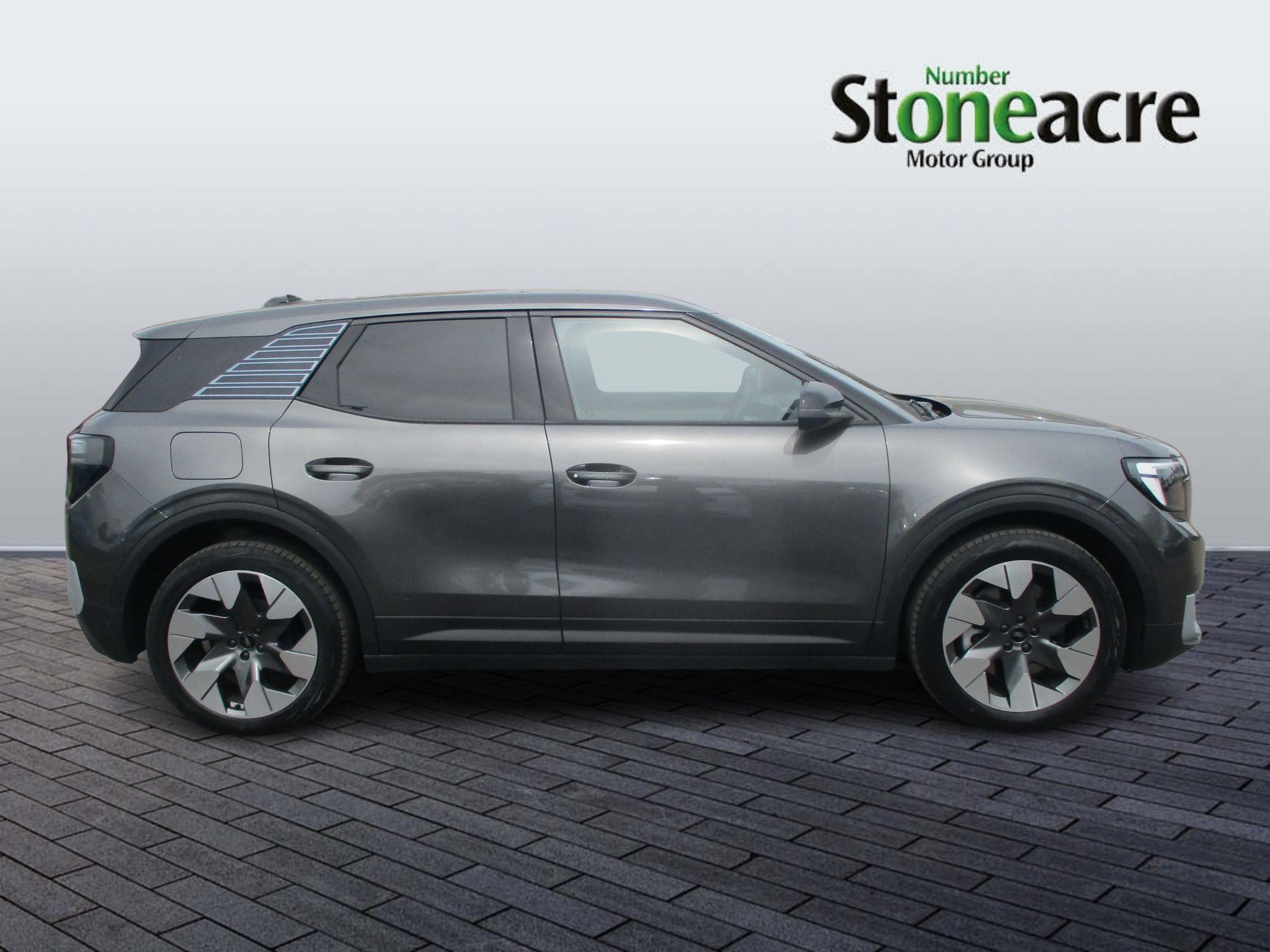 Ford Explorer Image 2