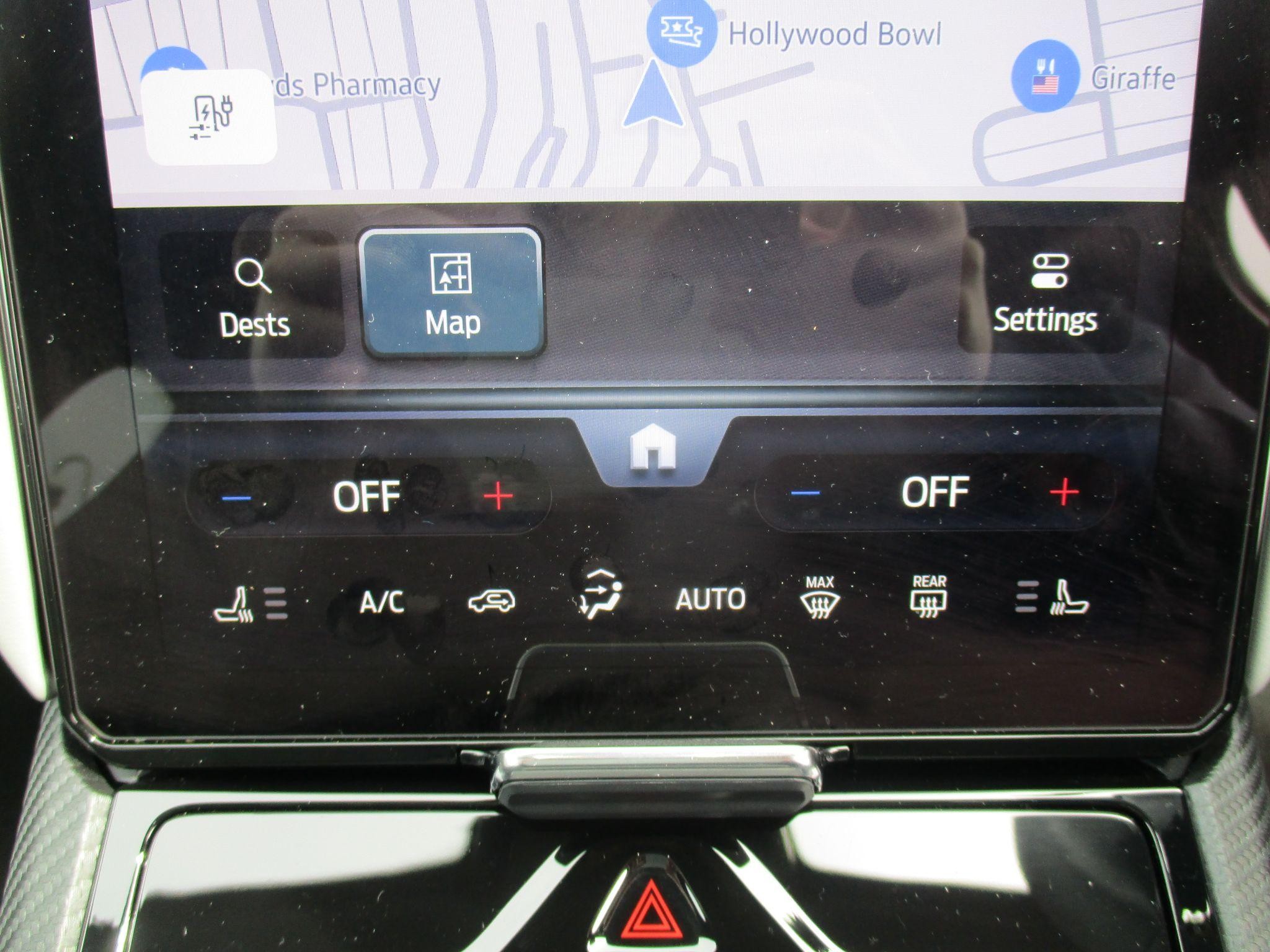 Ford Explorer Image 16