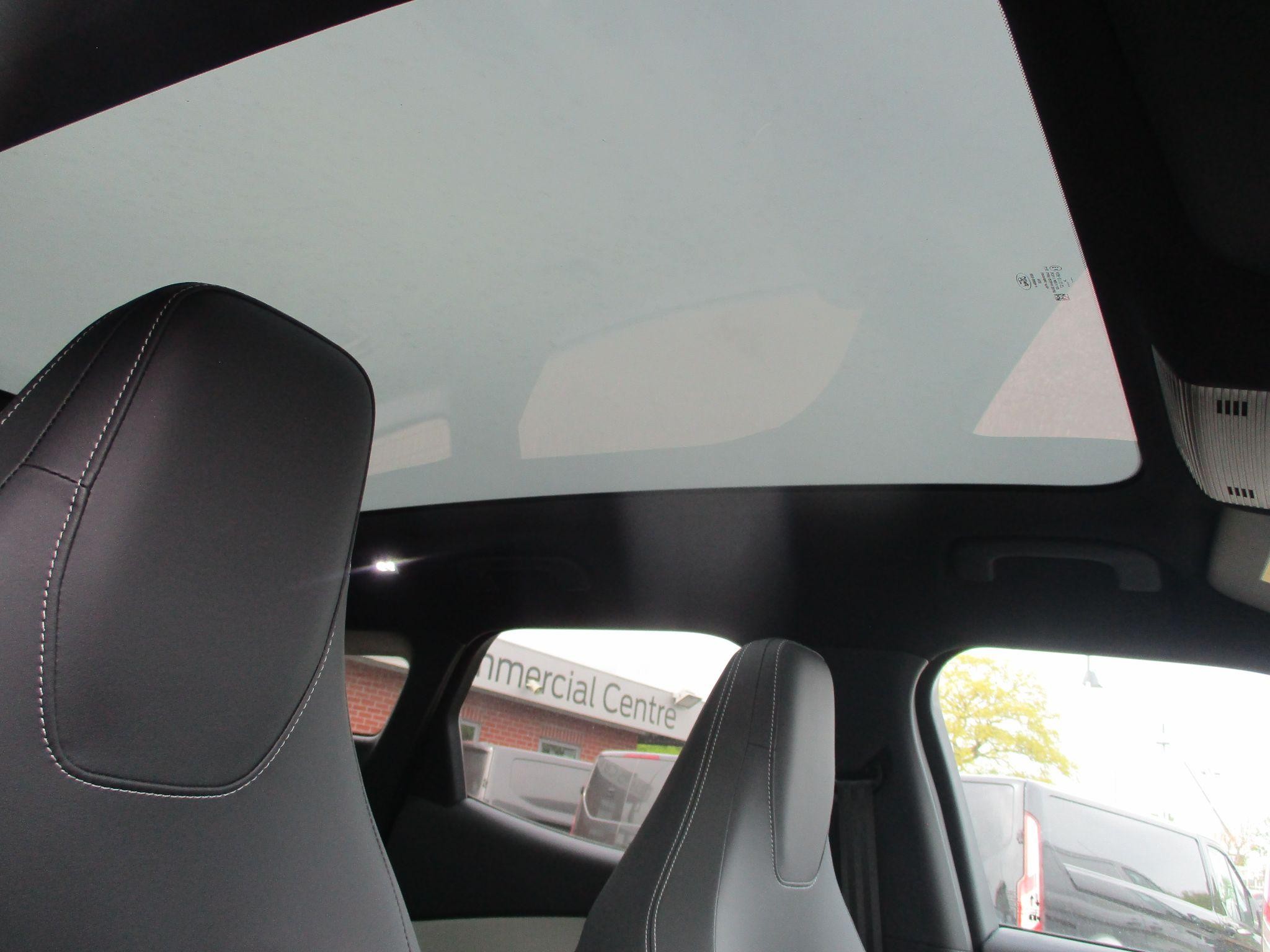 Ford Explorer Image 19