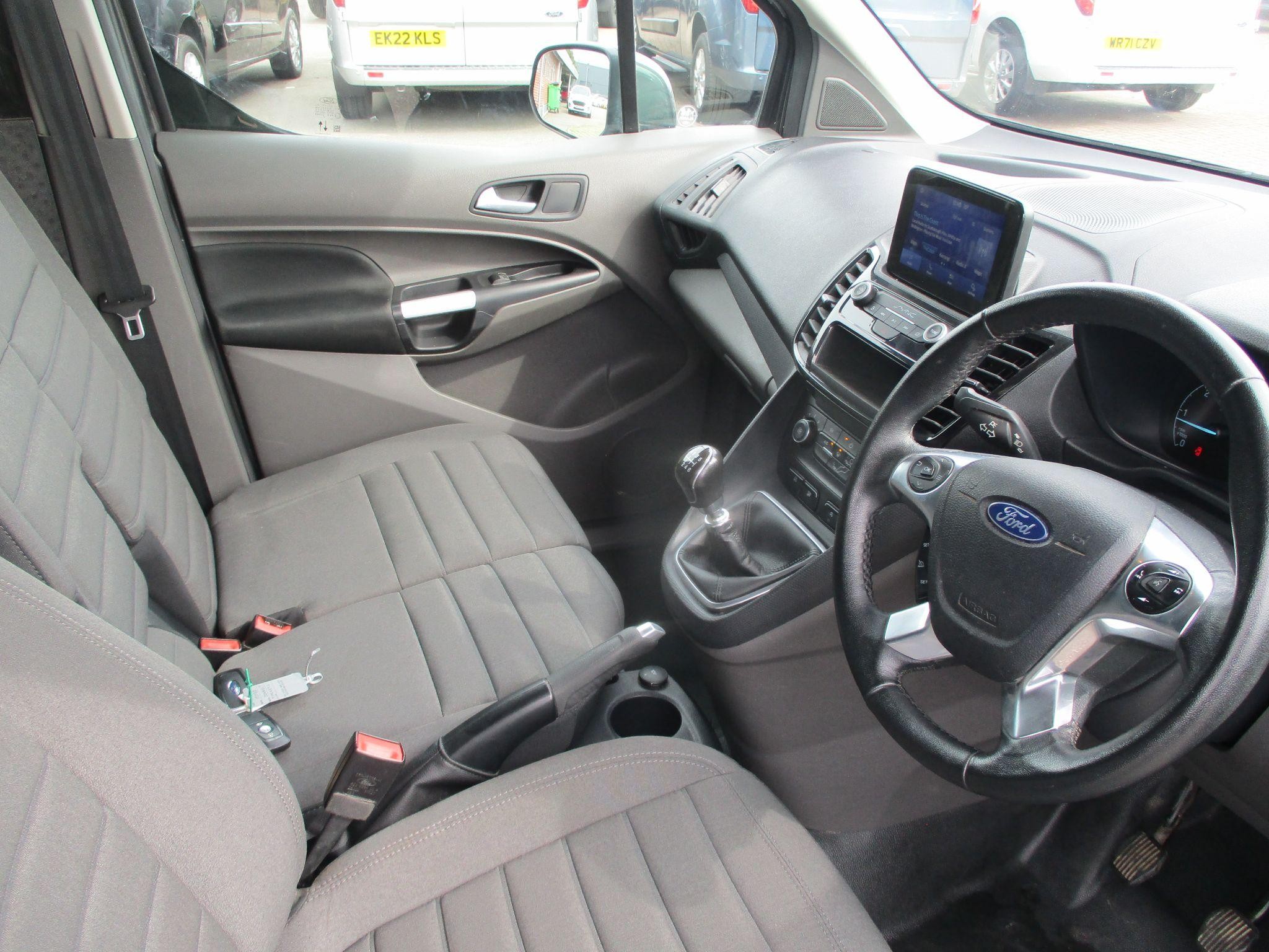 Ford Transit Connect Image 10