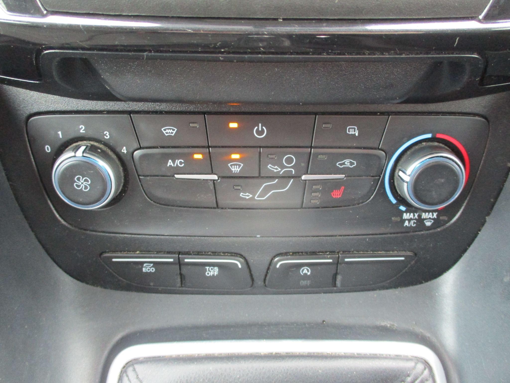 Ford Transit Connect Image 14