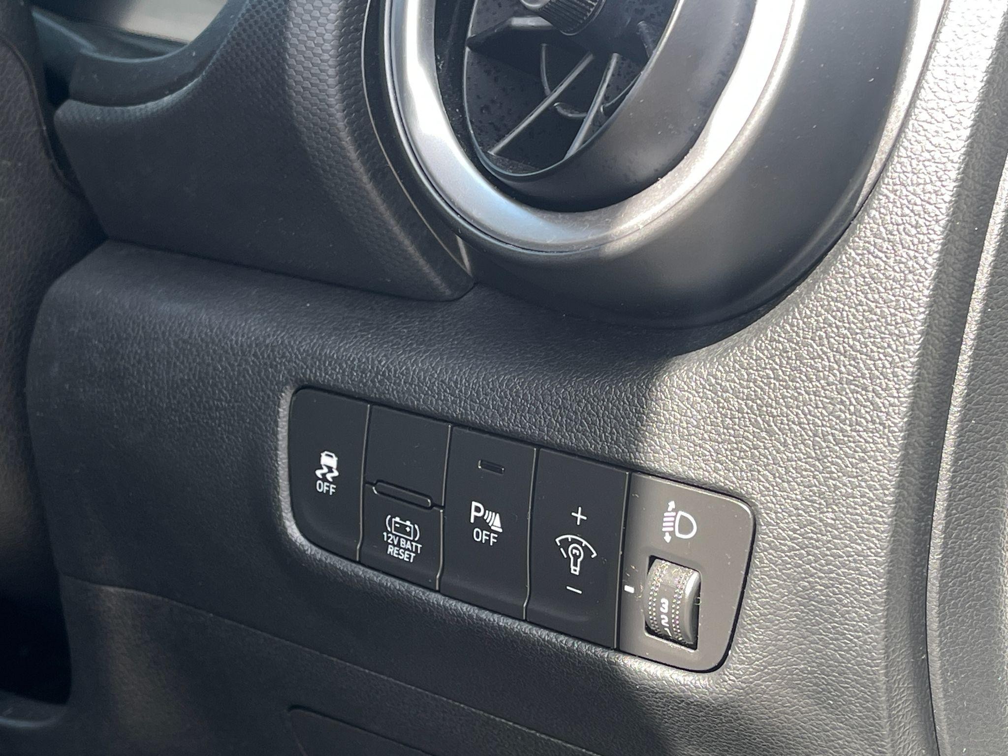 Hyundai KONA Image 14