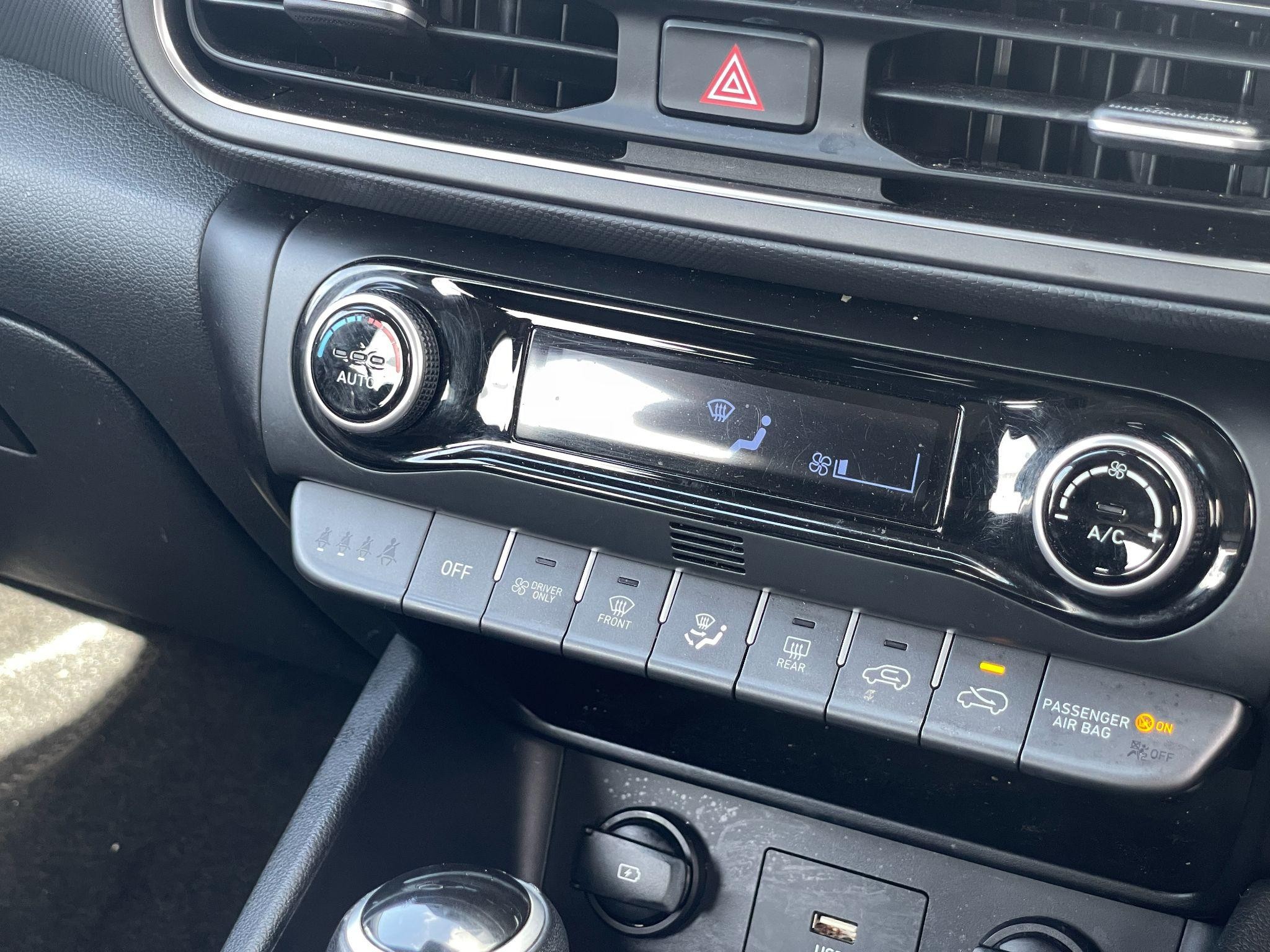 Hyundai KONA Image 21