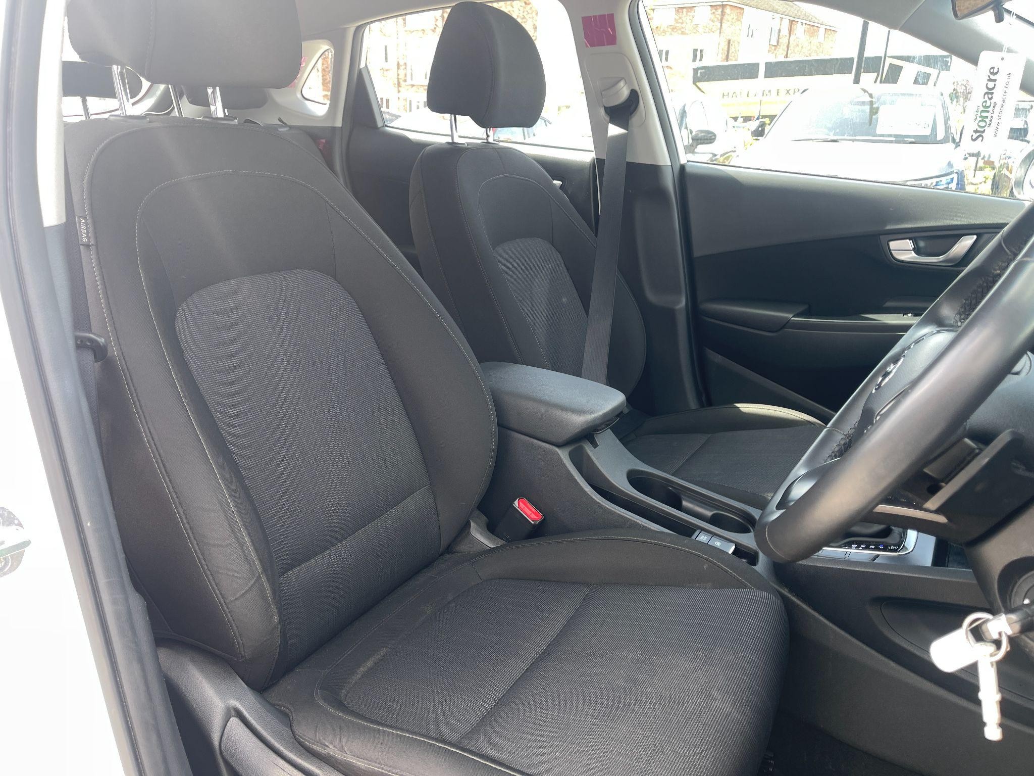 Hyundai KONA Image 26