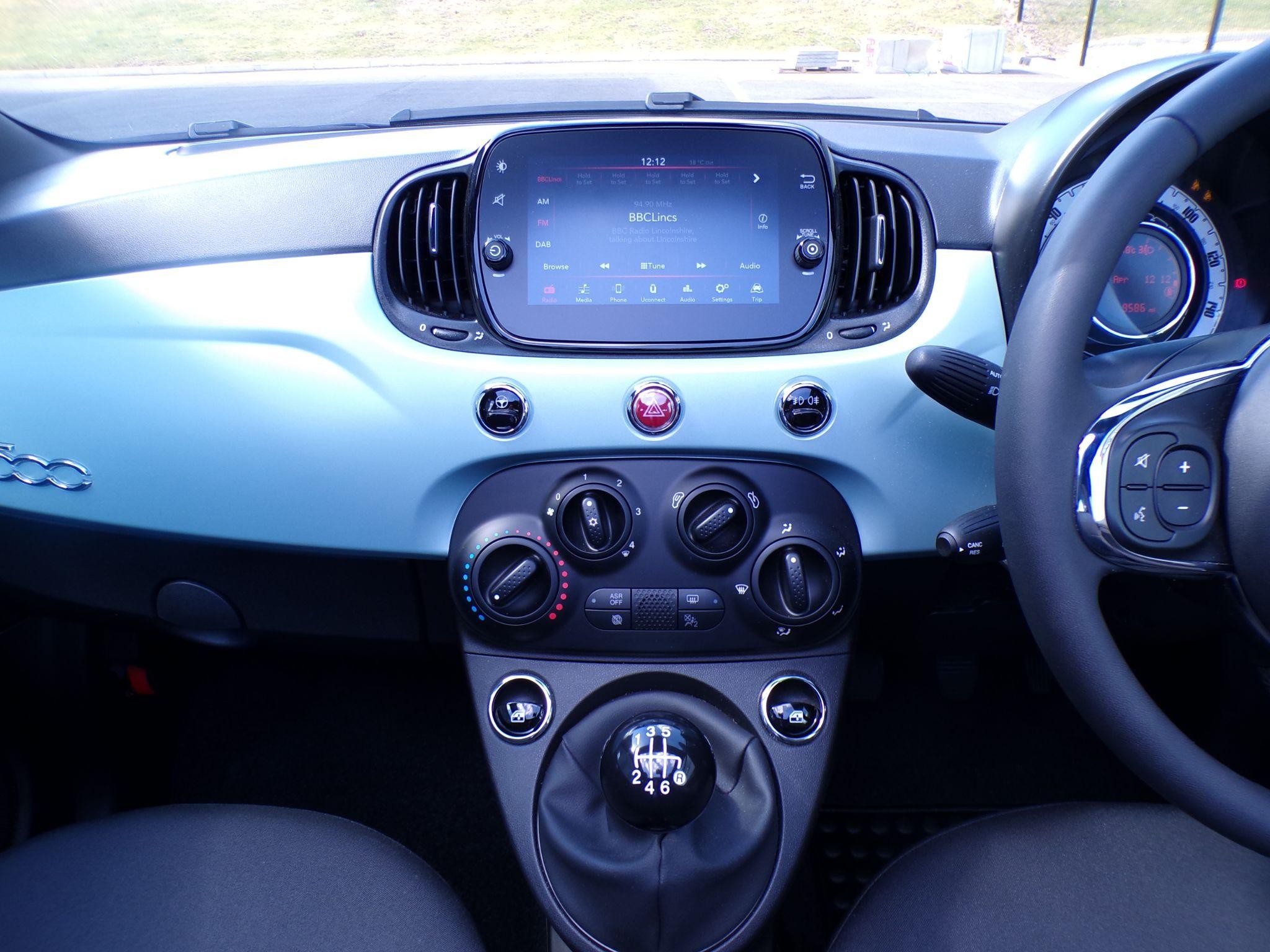 Fiat 500c Hybrid Image 12