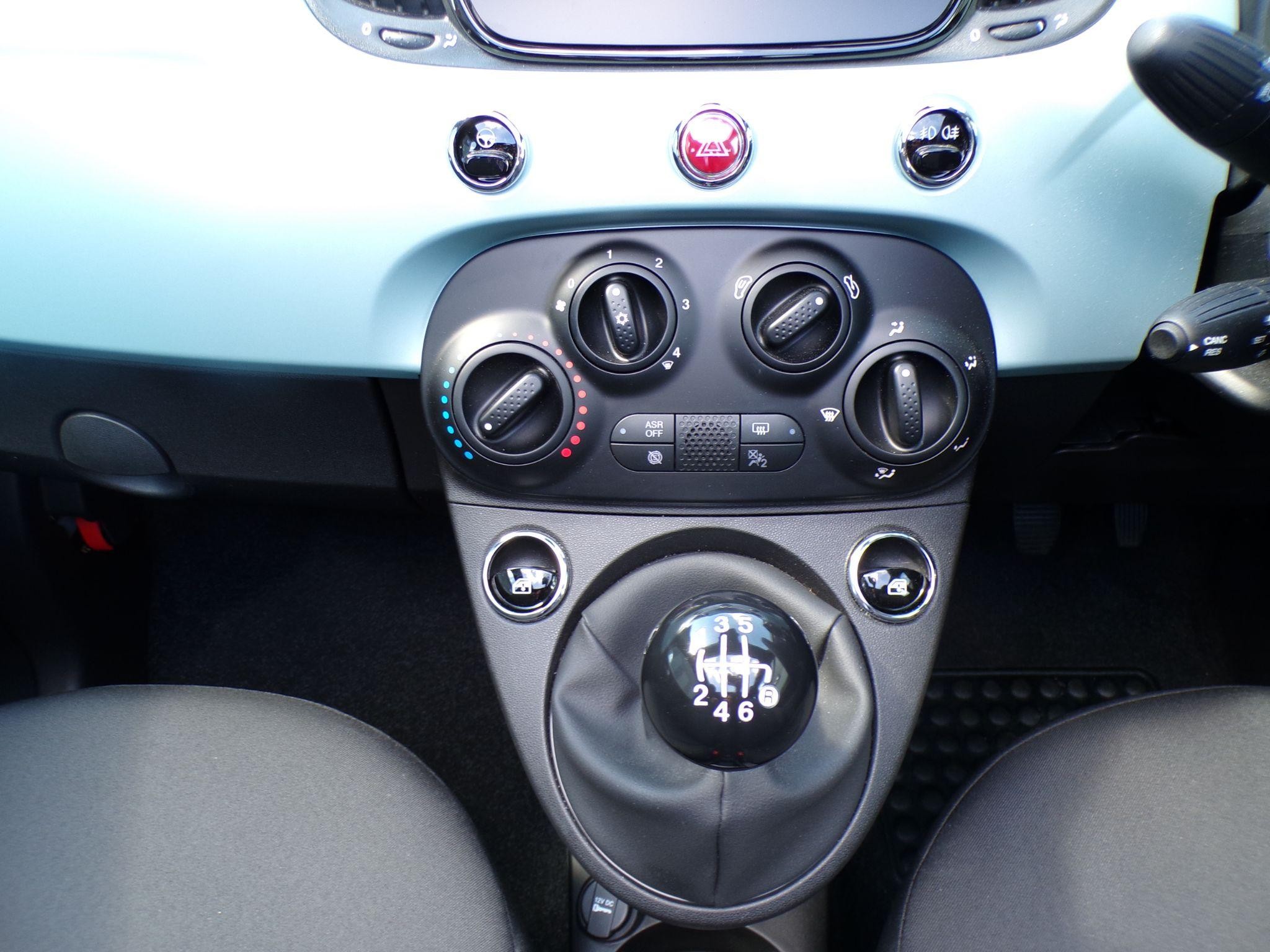 Fiat 500c Hybrid Image 13