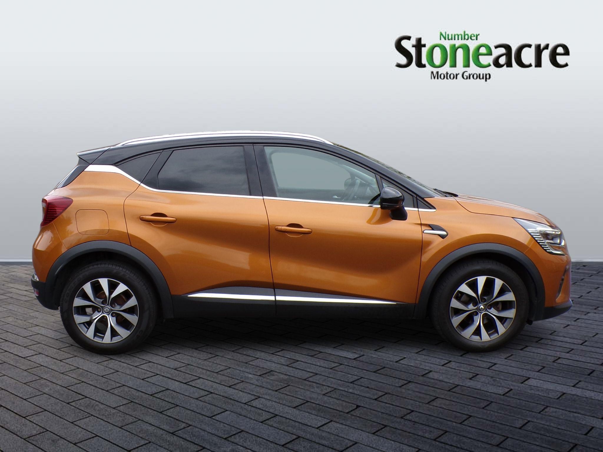 Renault Captur Image 2