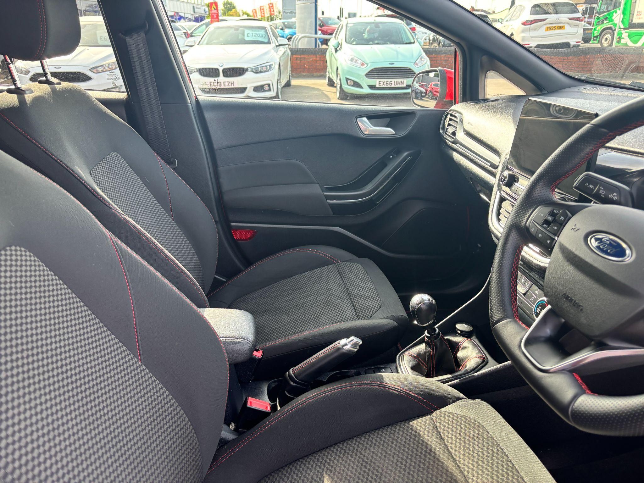Ford Fiesta Image 9