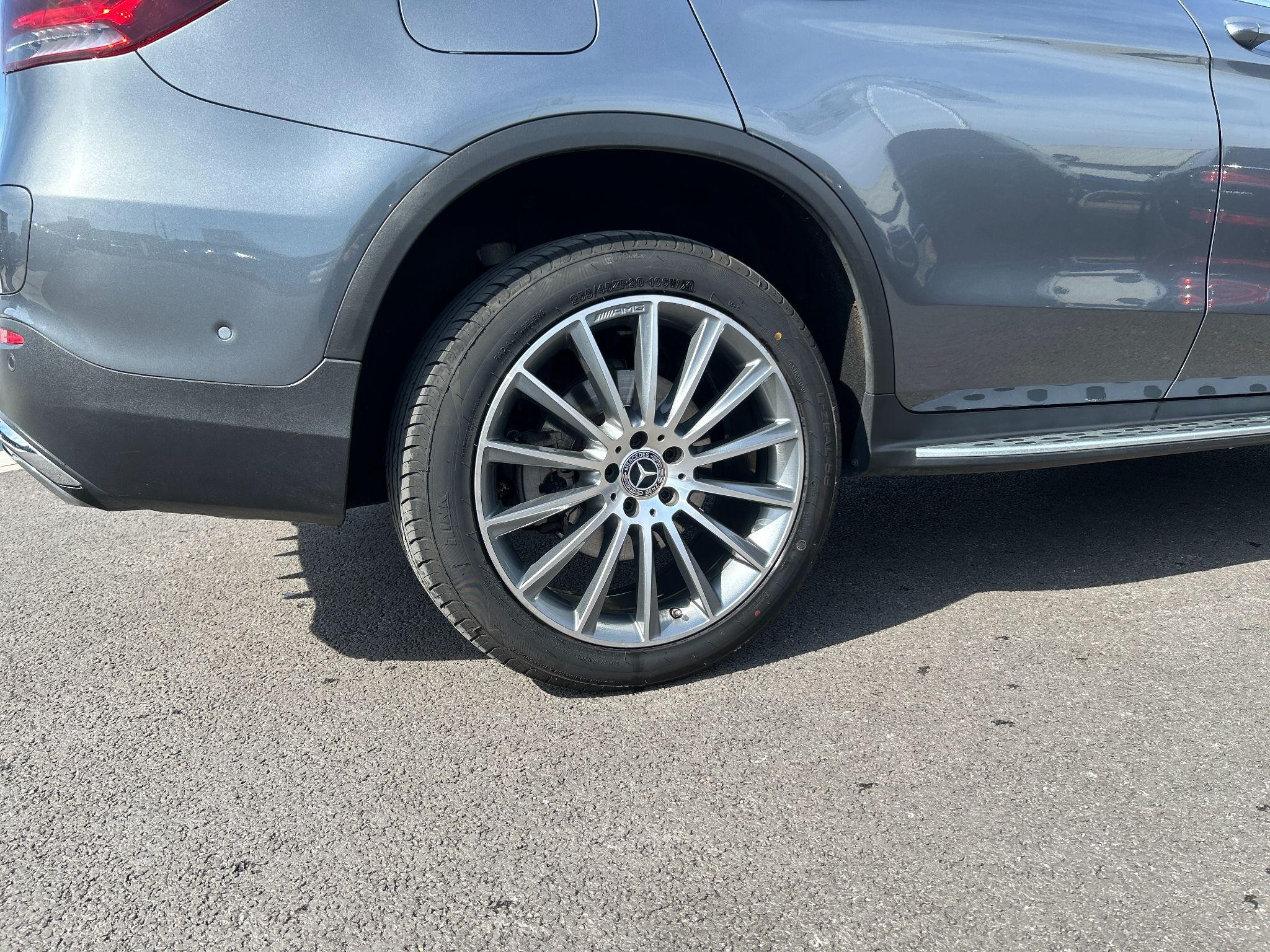 Mercedes-Benz GLC Image 9