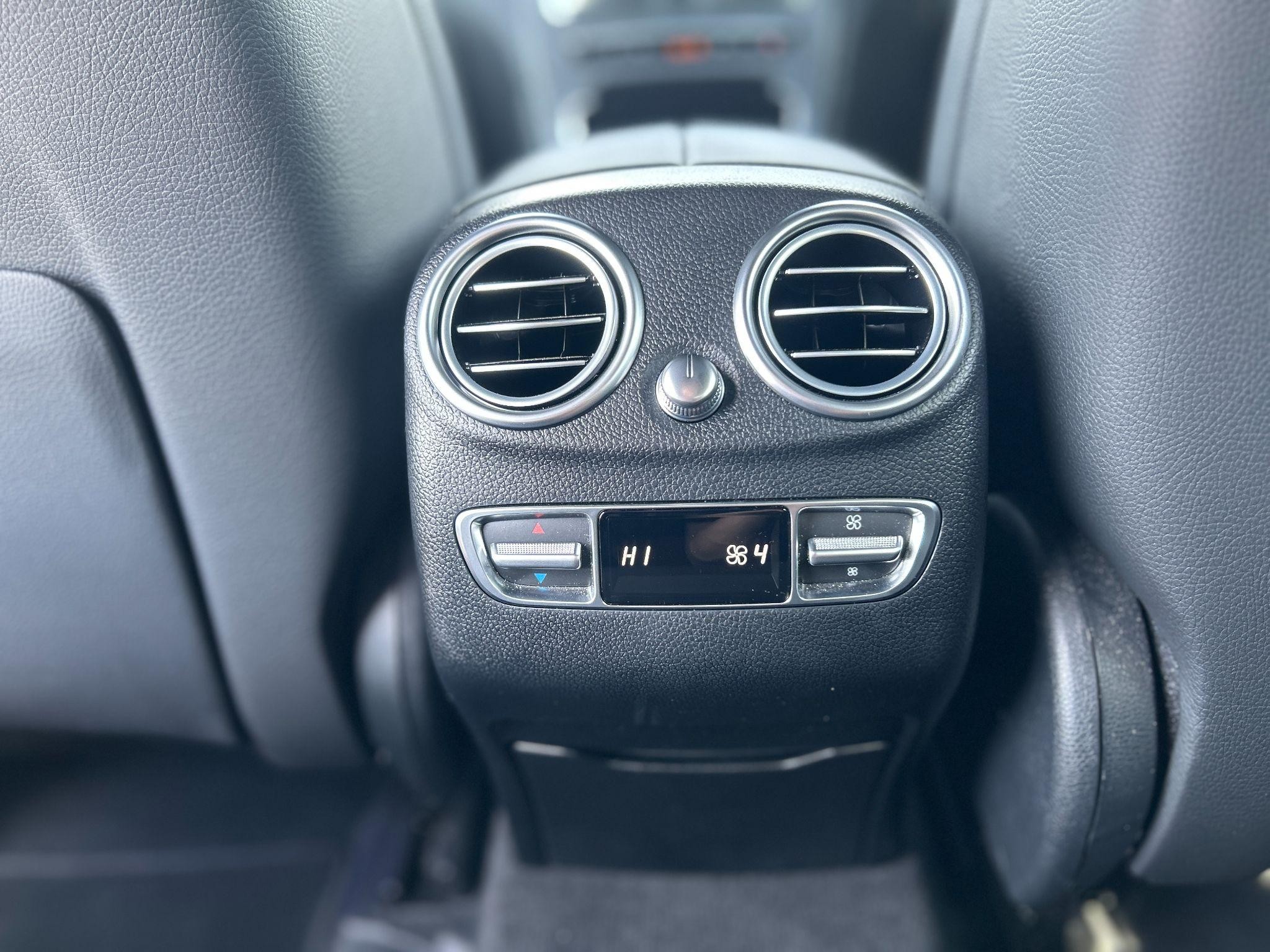Mercedes-Benz GLC Image 13