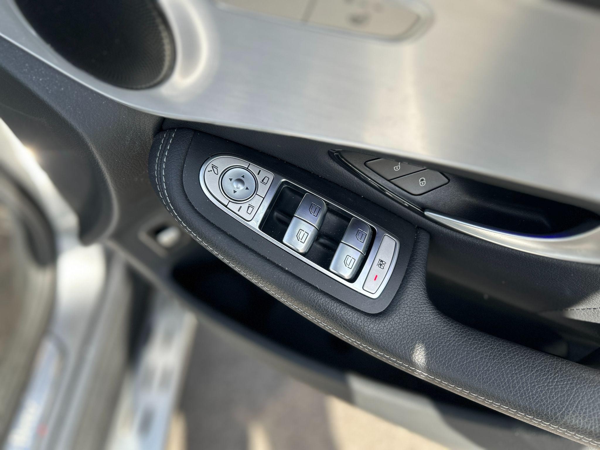 Mercedes-Benz GLC Image 18