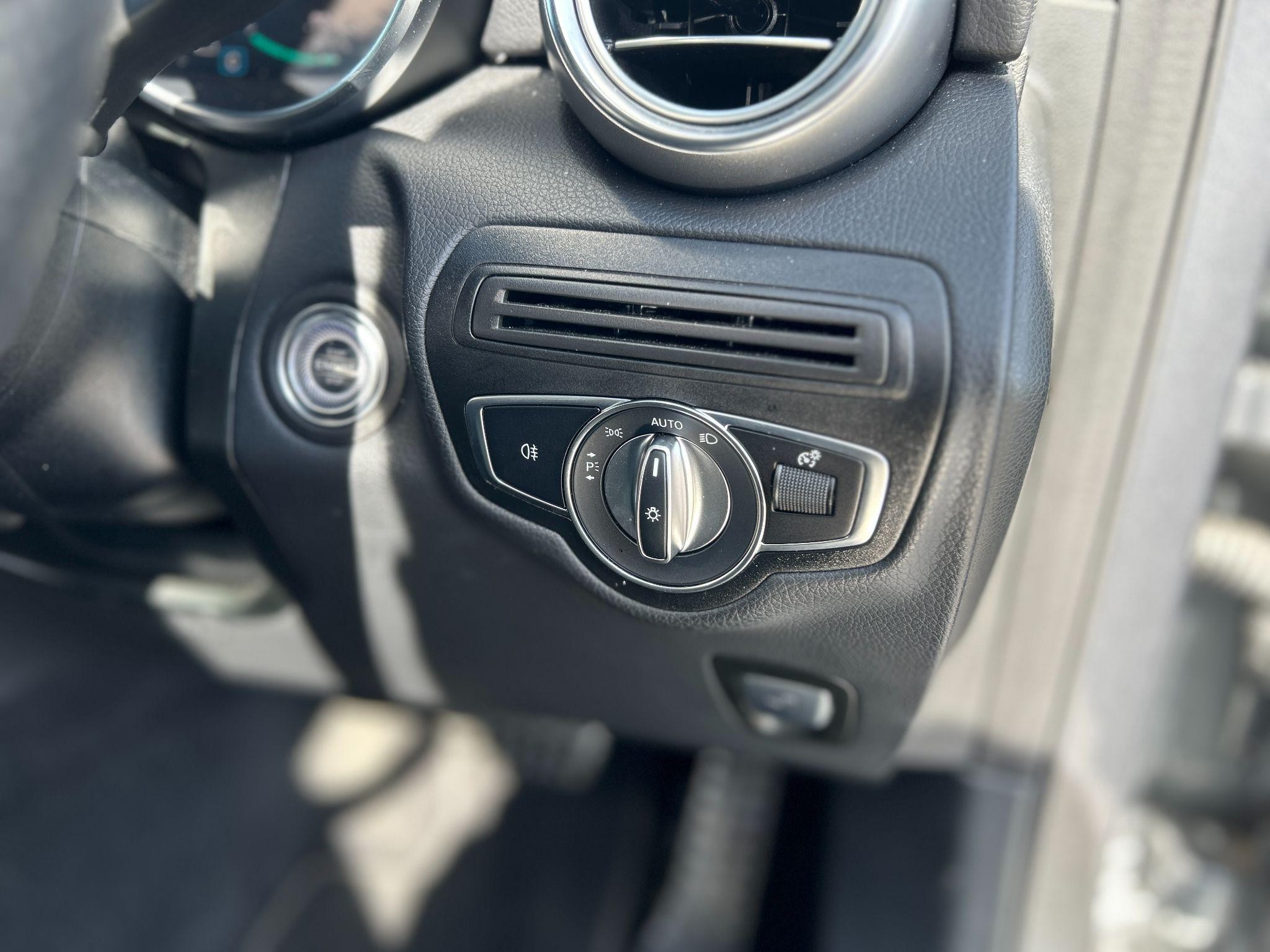 Mercedes-Benz GLC Image 20