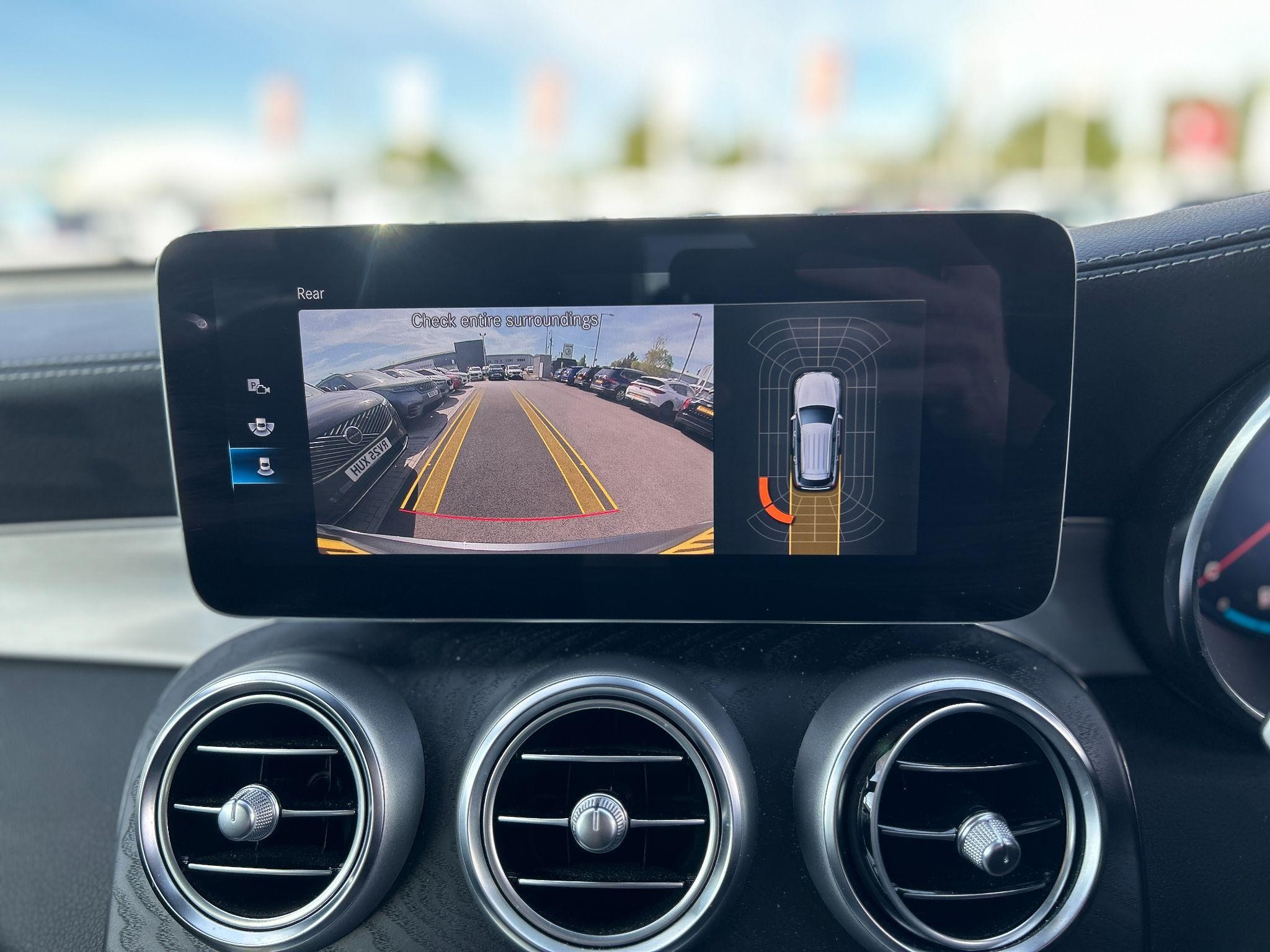 Mercedes-Benz GLC Image 28