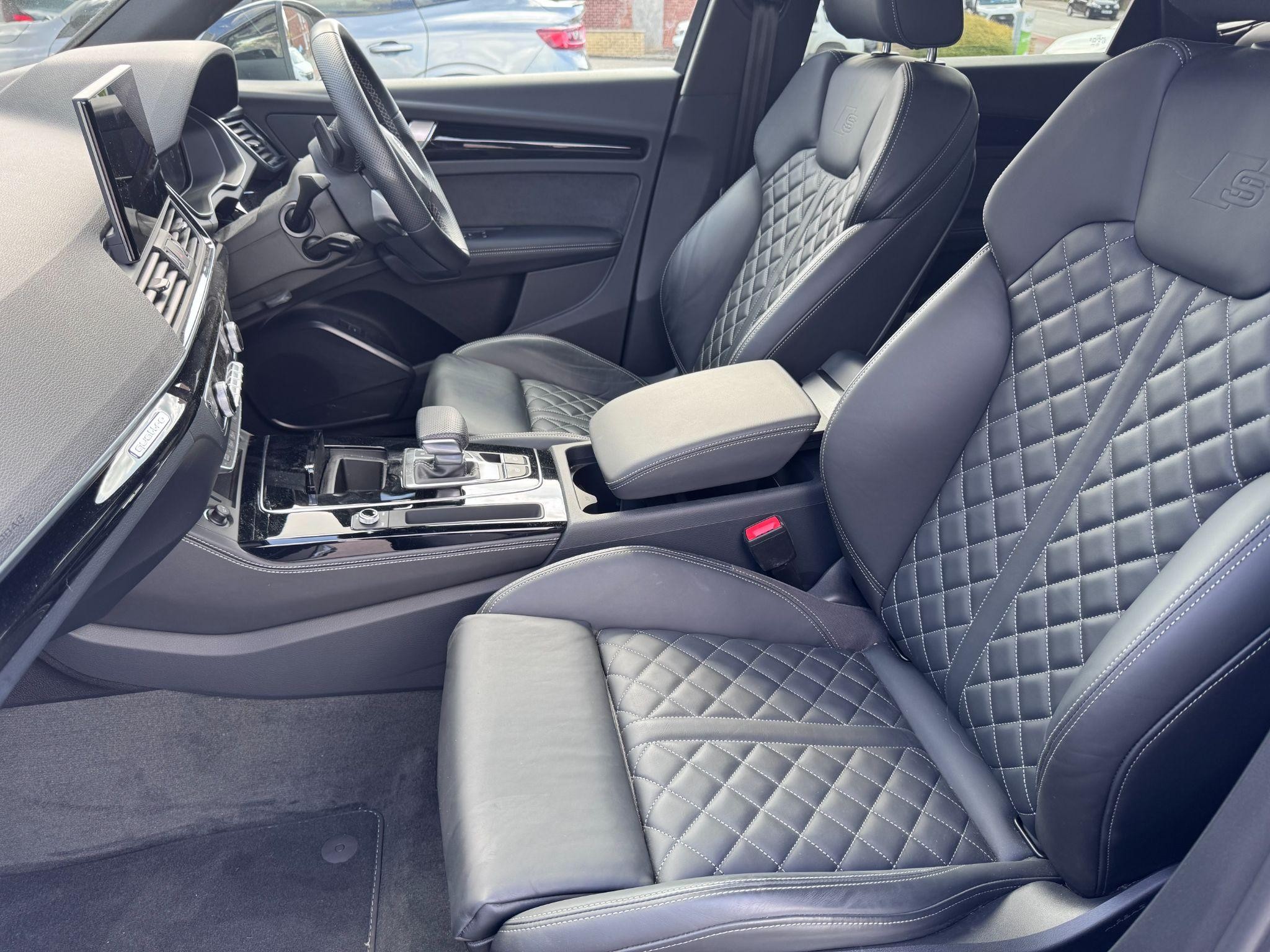 Audi Q5 Image 17