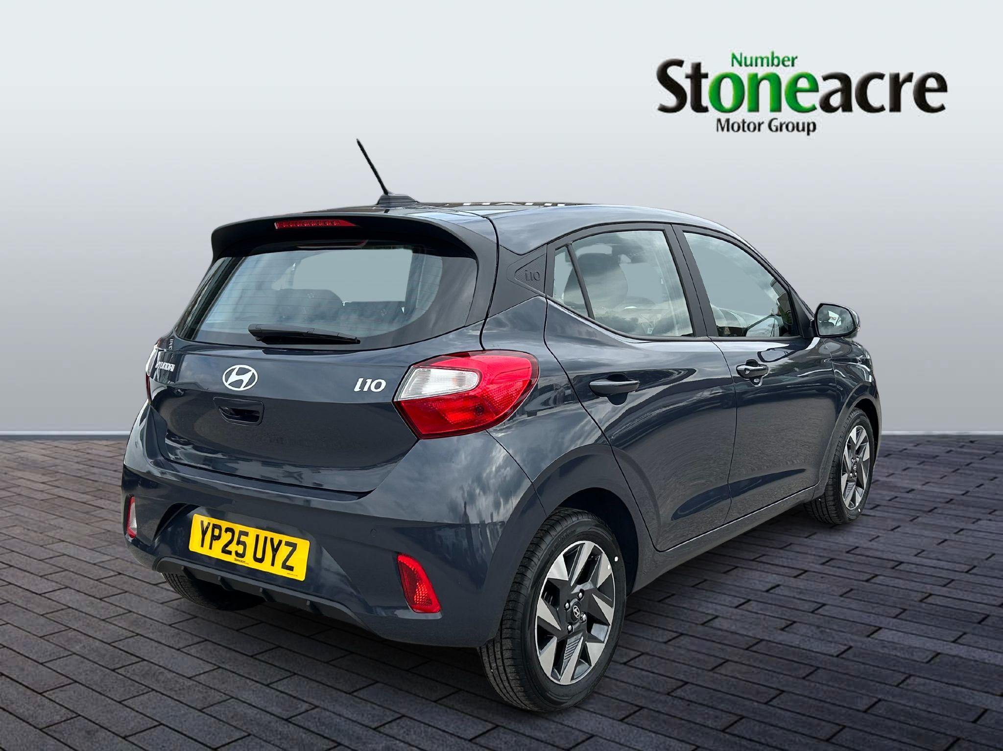 Hyundai i10 Image 3