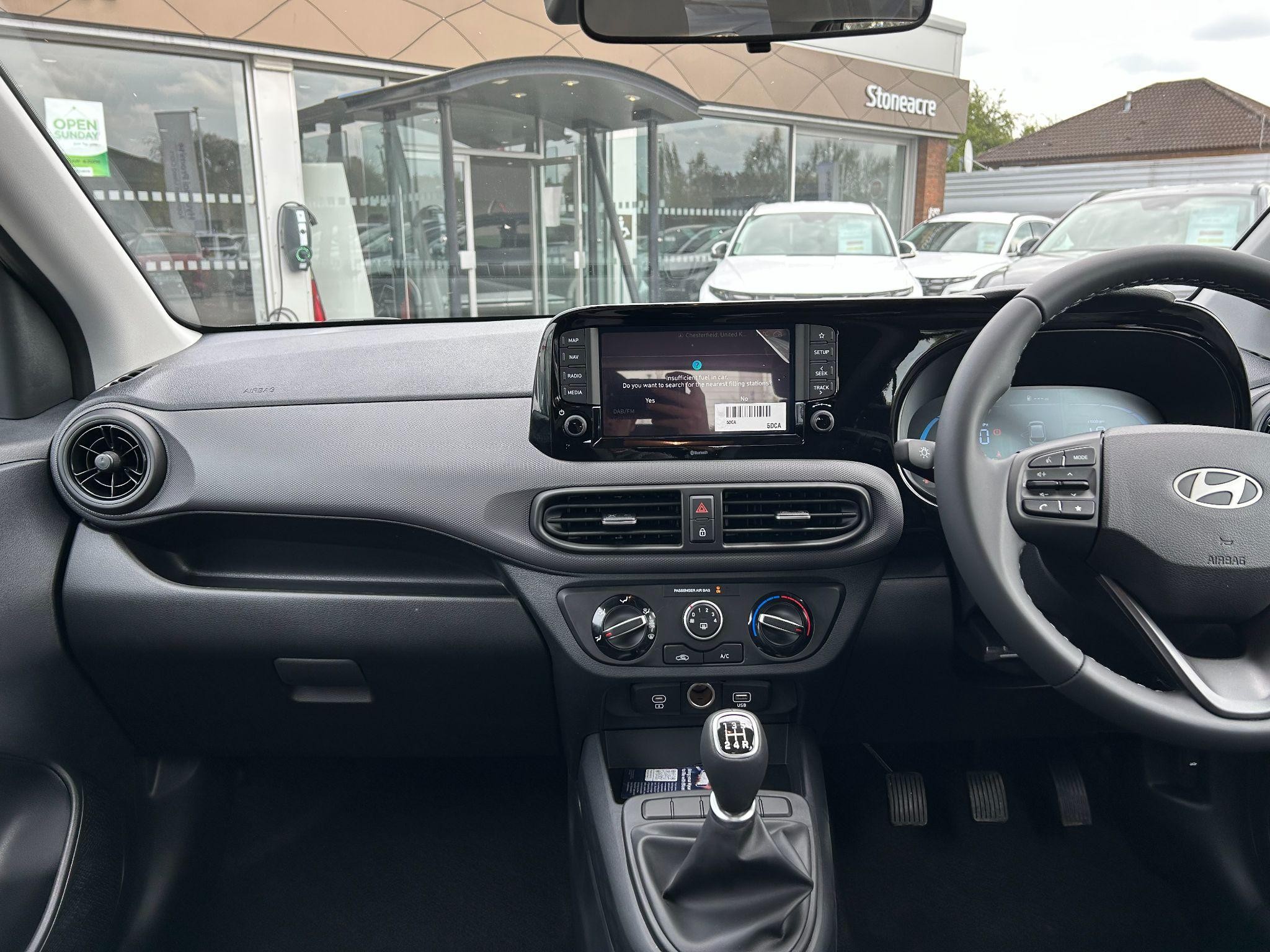 Hyundai i10 Image 14