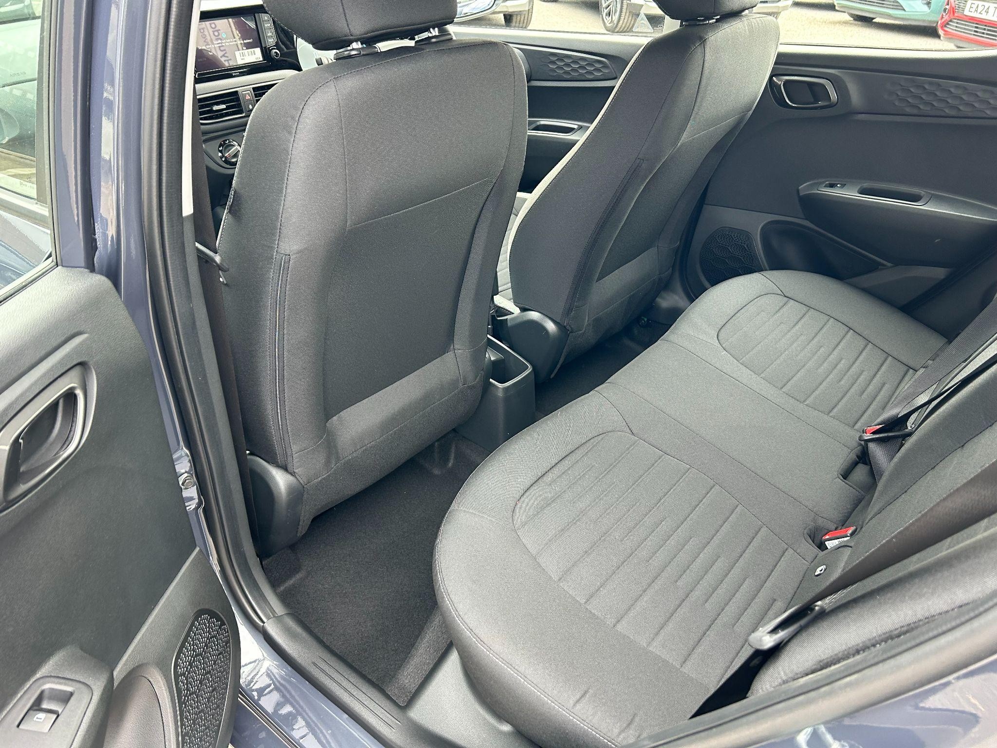 Hyundai i10 Image 18