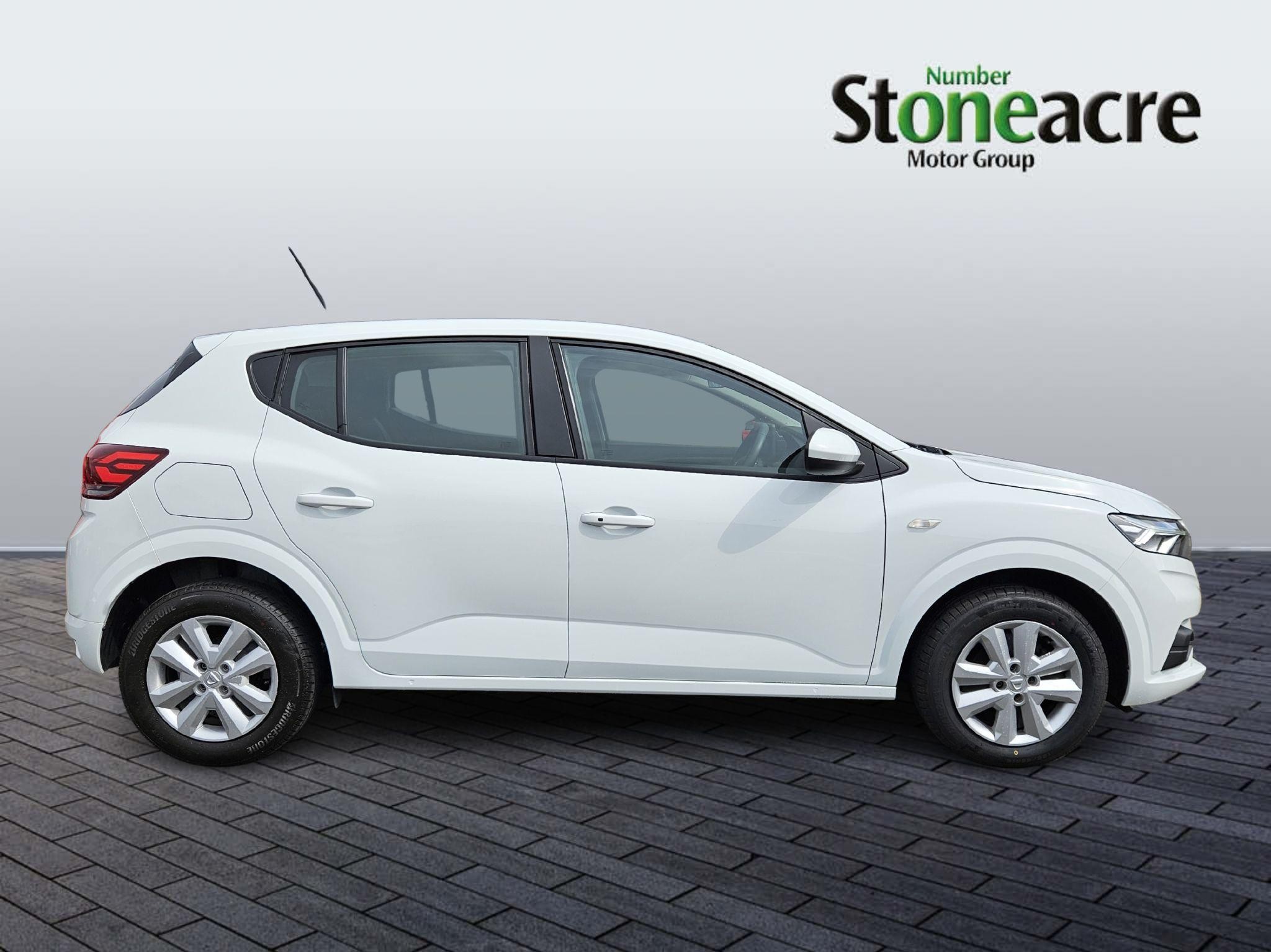 Dacia Sandero Image 2