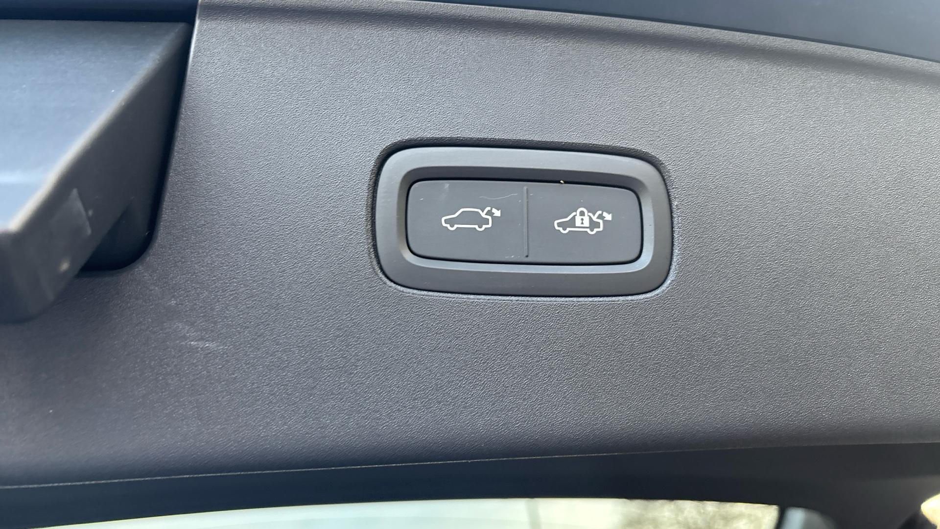 Volvo EX90 Image 32