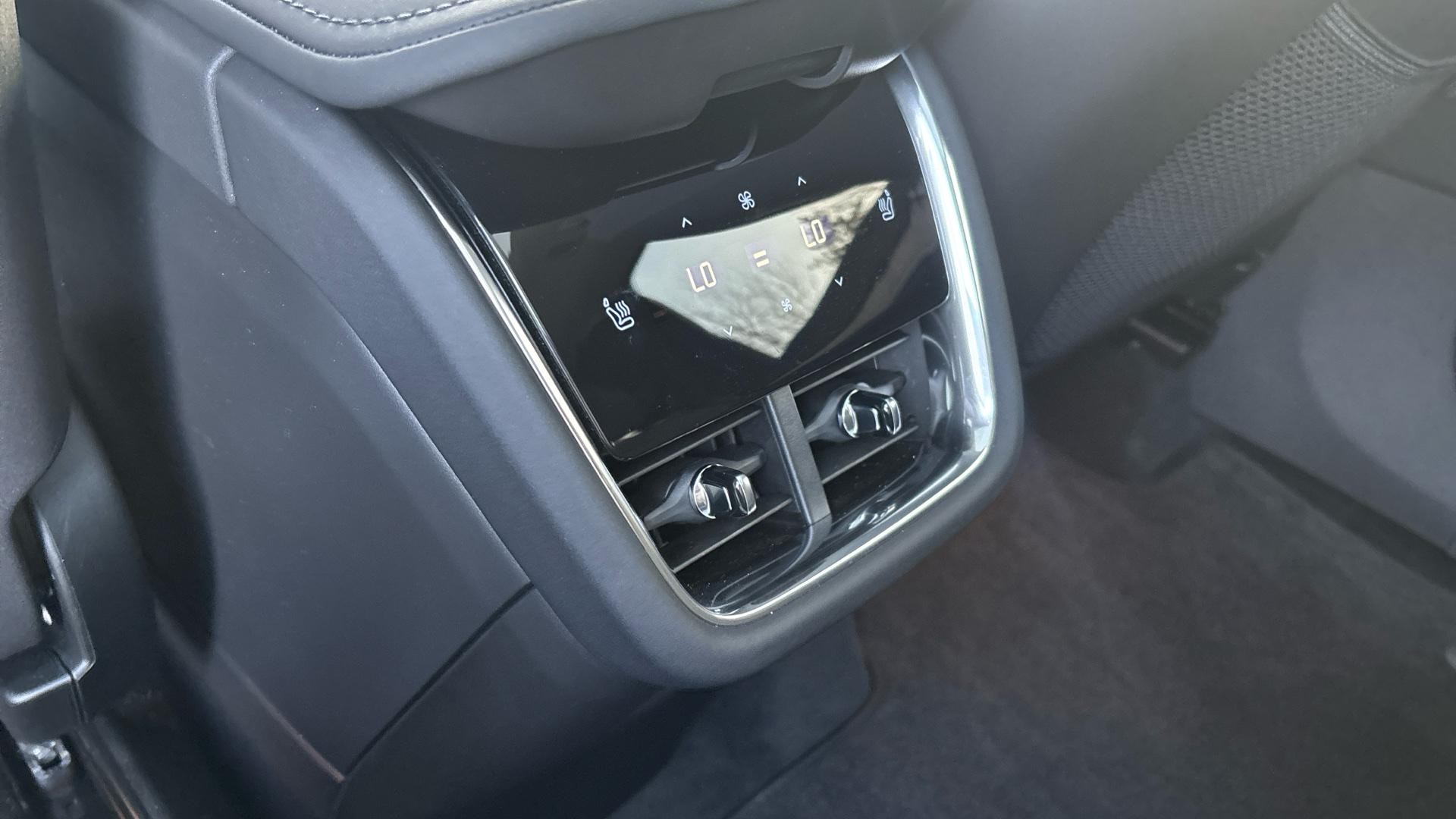 Volvo EX90 Image 34