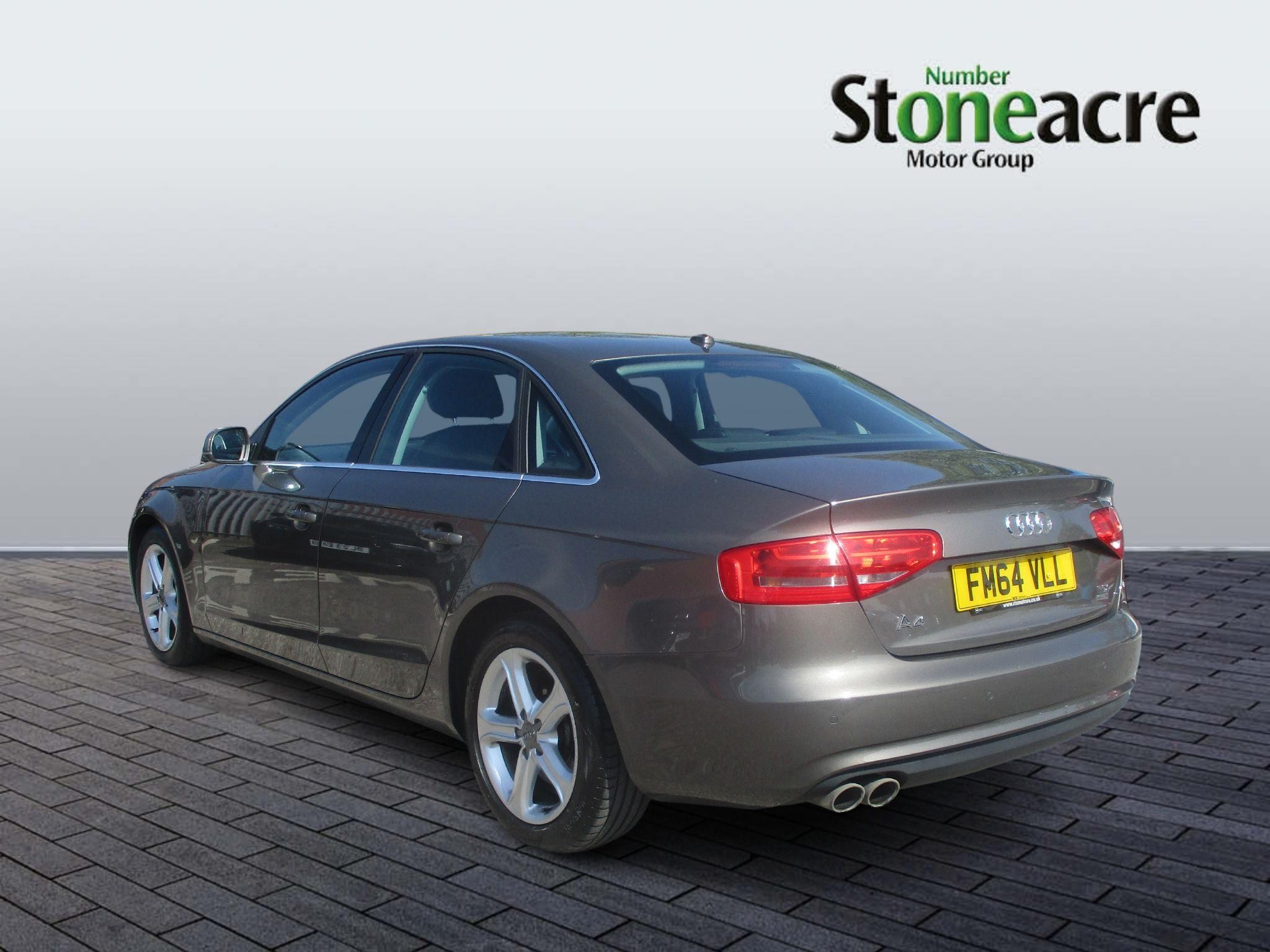 Audi A4 Image 4