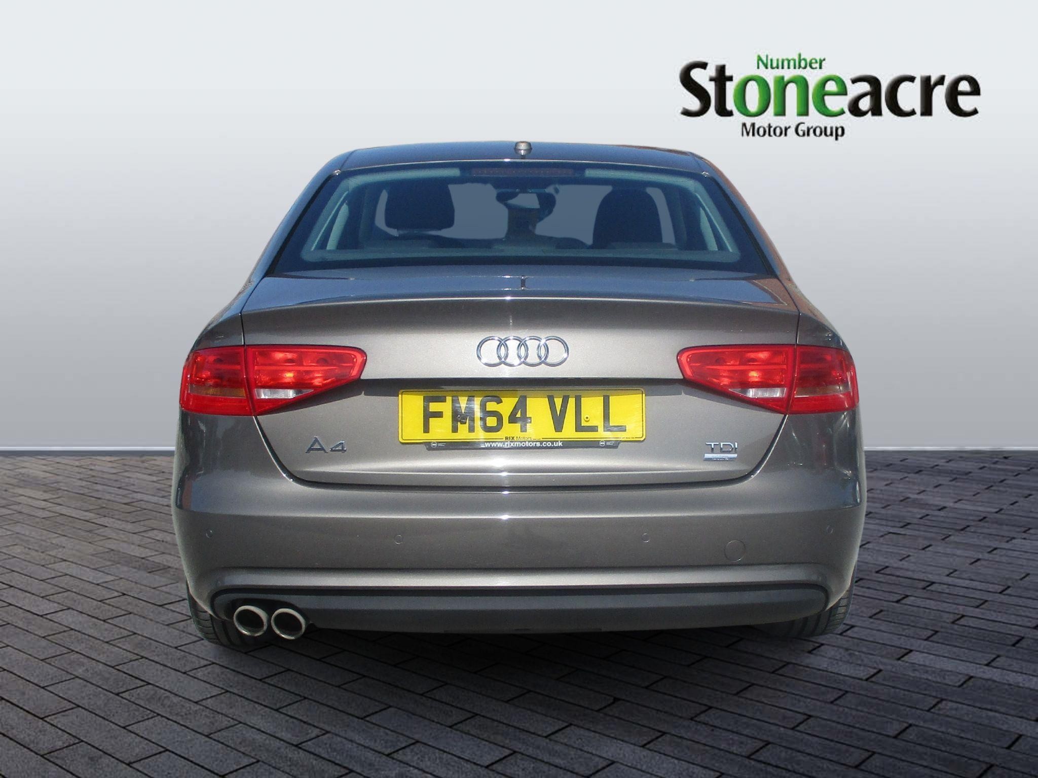 Audi A4 Image 6