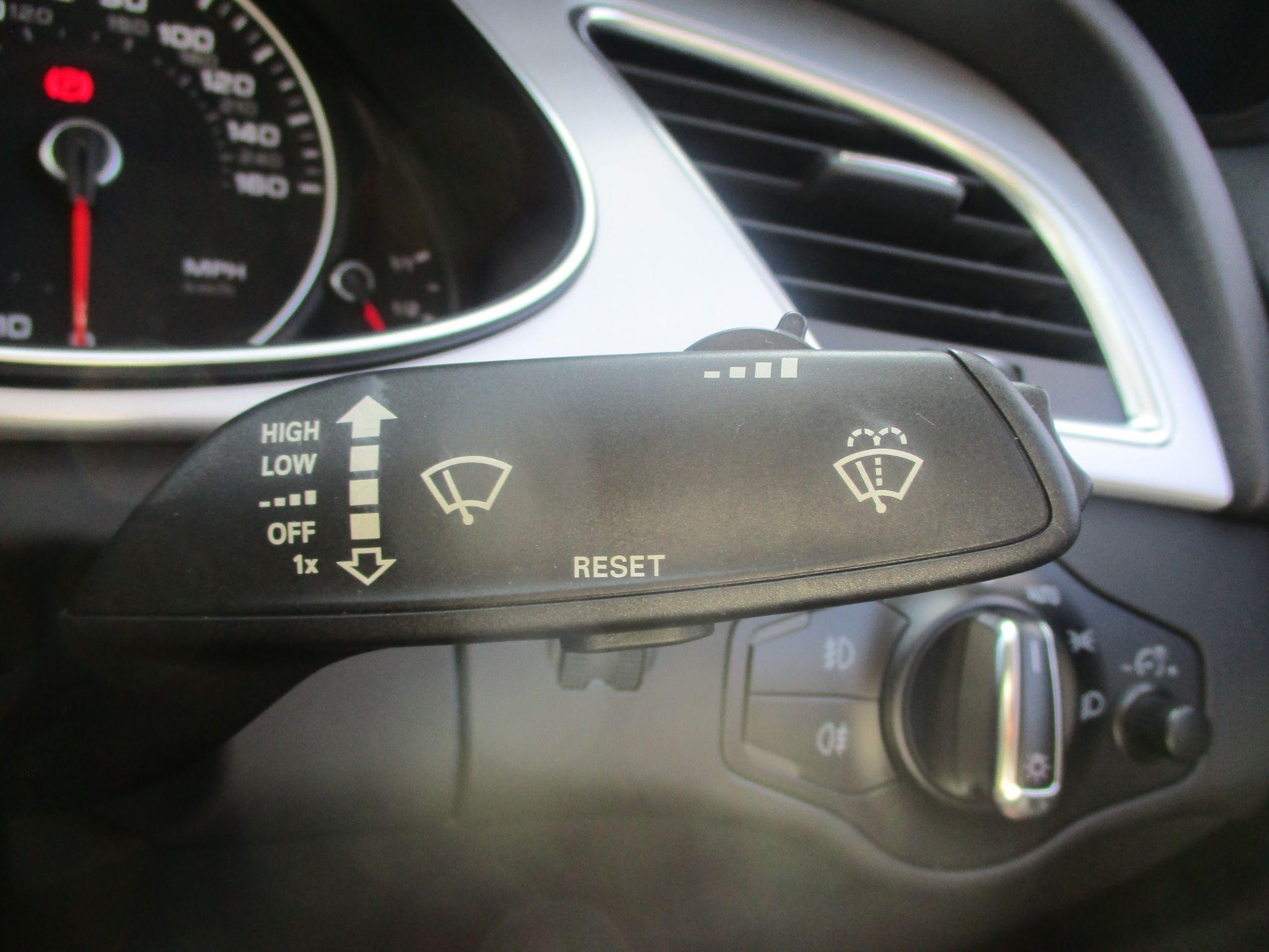 Audi A4 Image 20