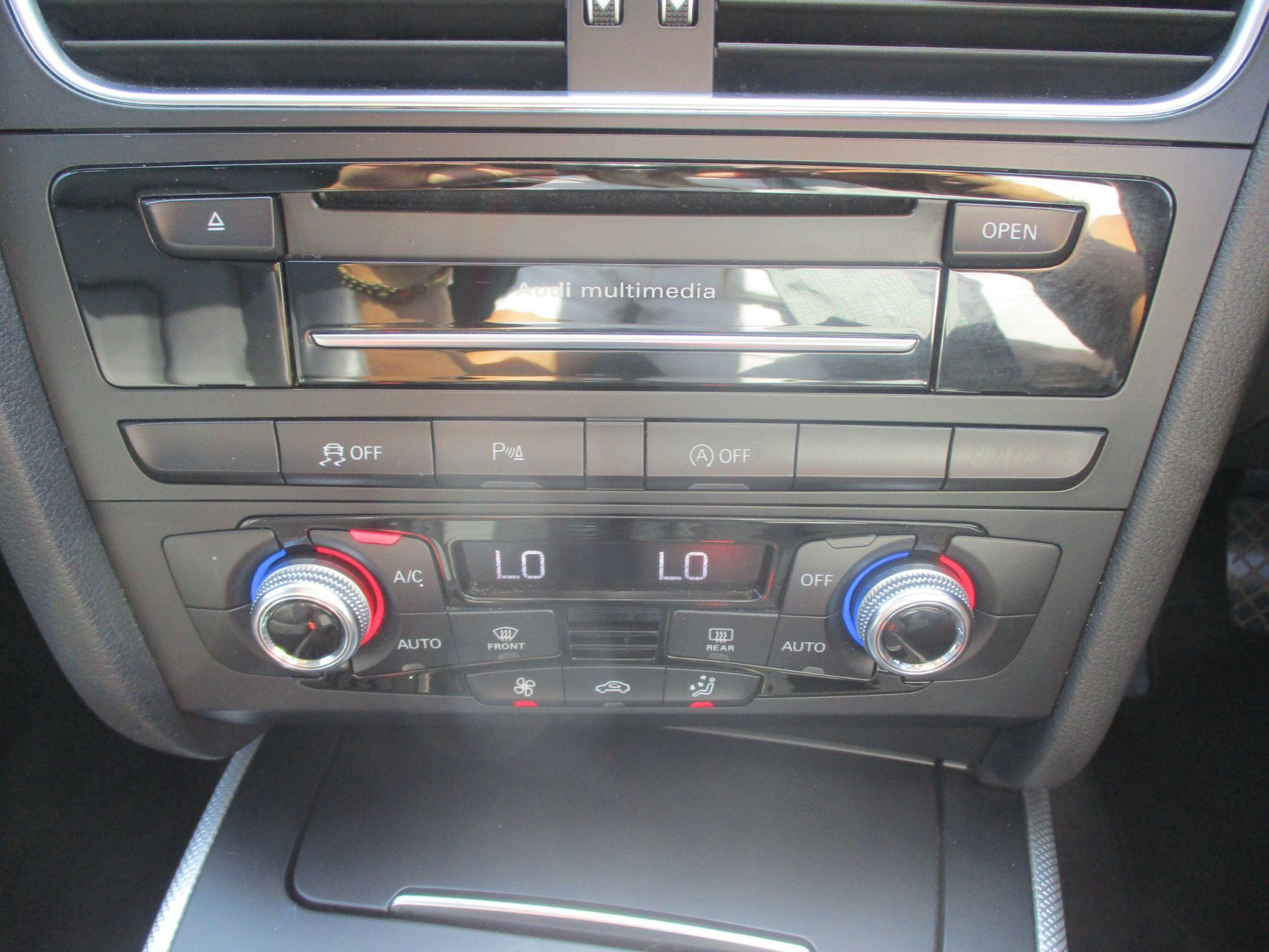 Audi A4 Image 23