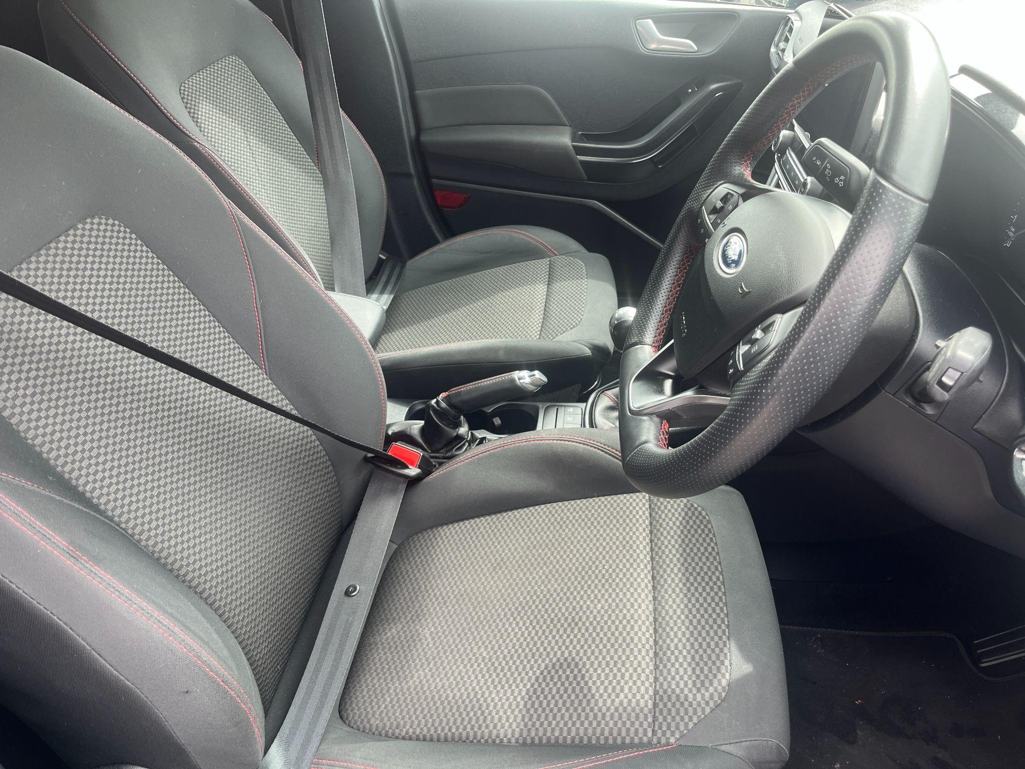 Ford Fiesta Image 13