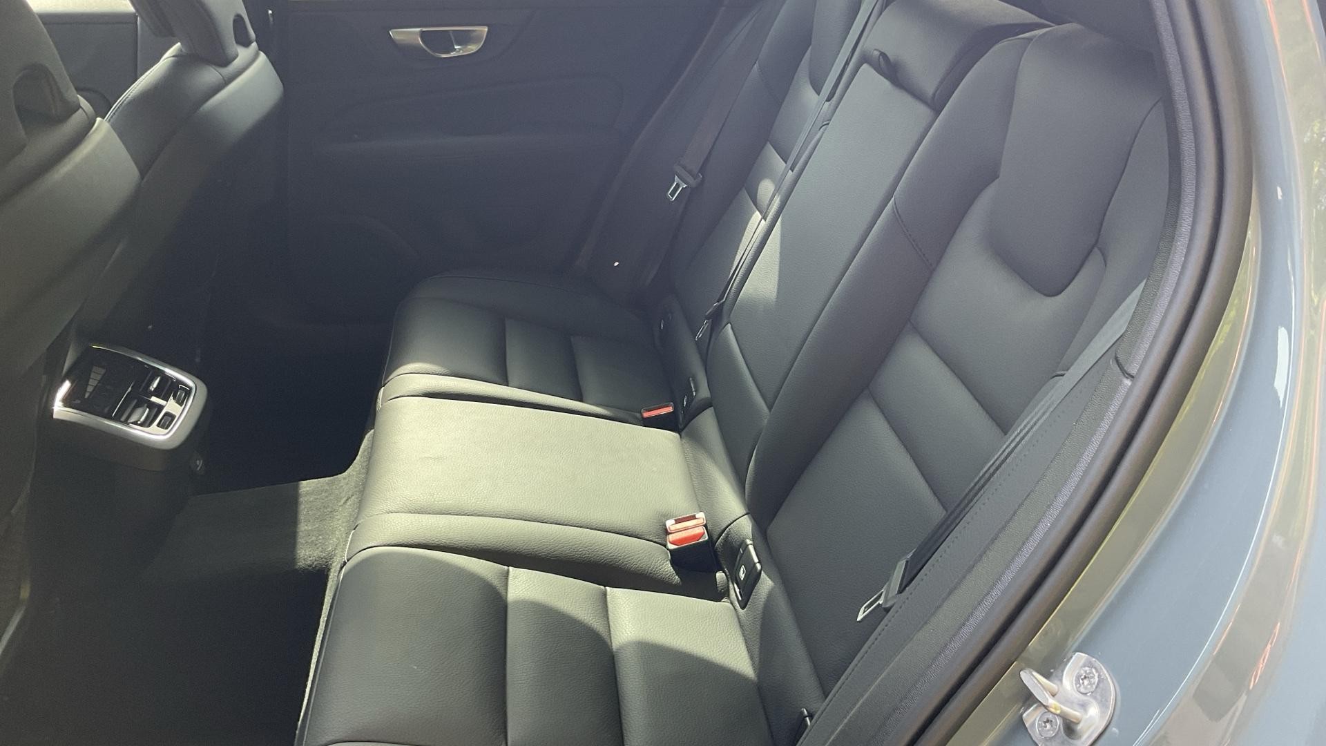 Volvo V60 Image 10