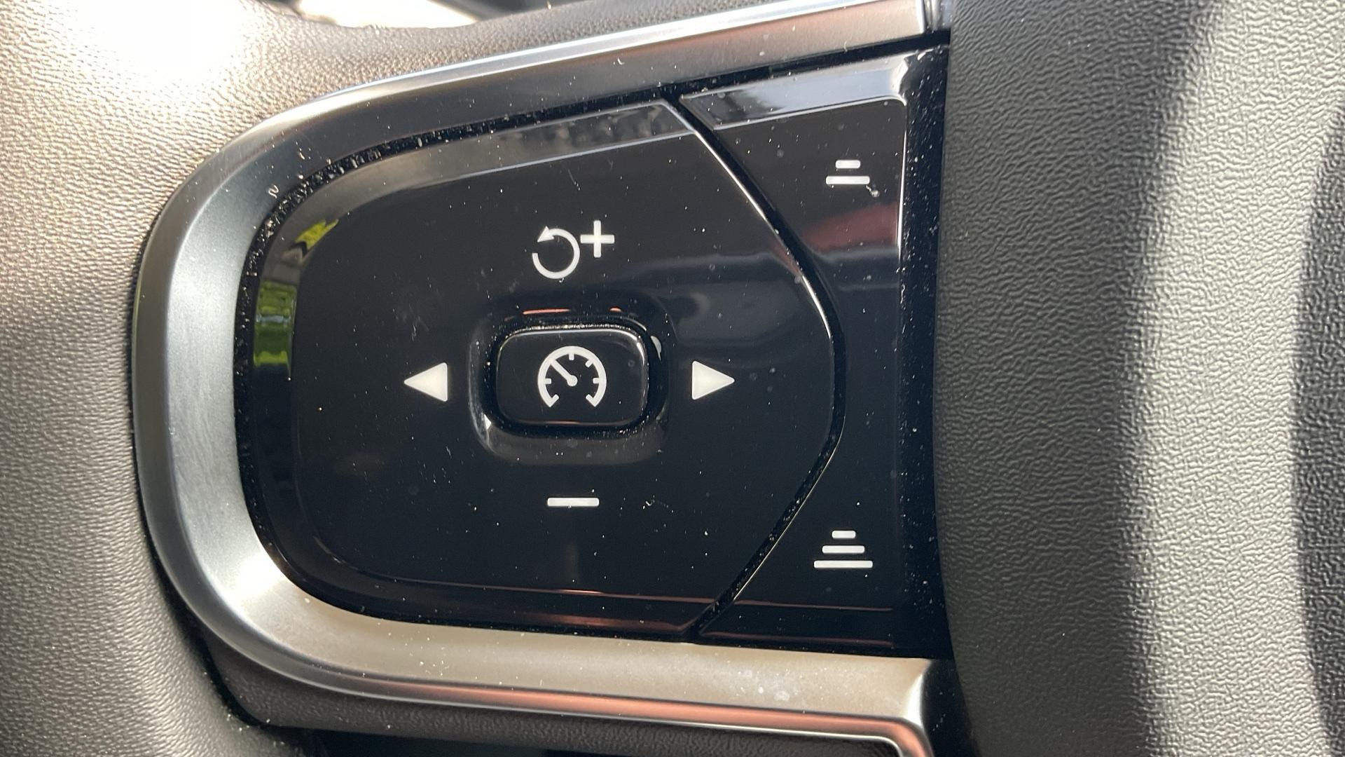 Volvo V60 Image 18