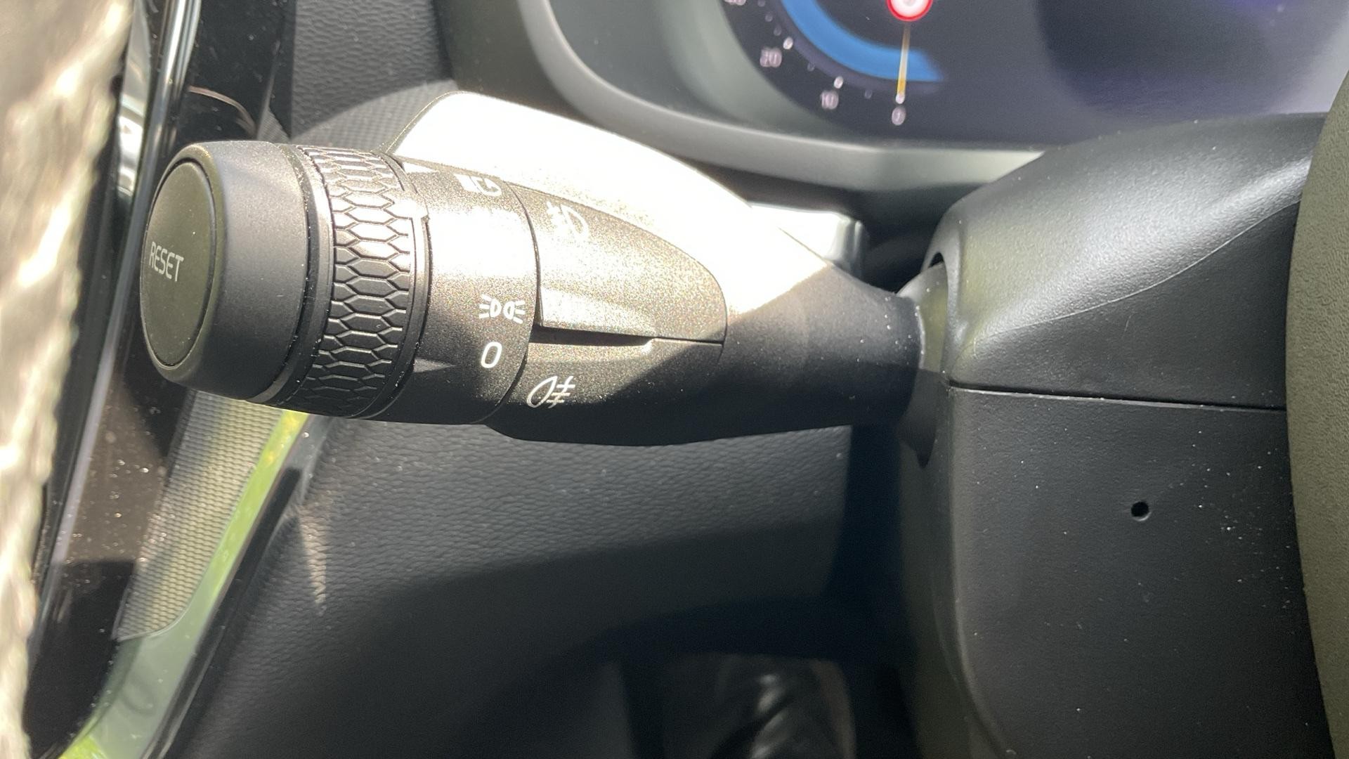 Volvo V60 Image 24