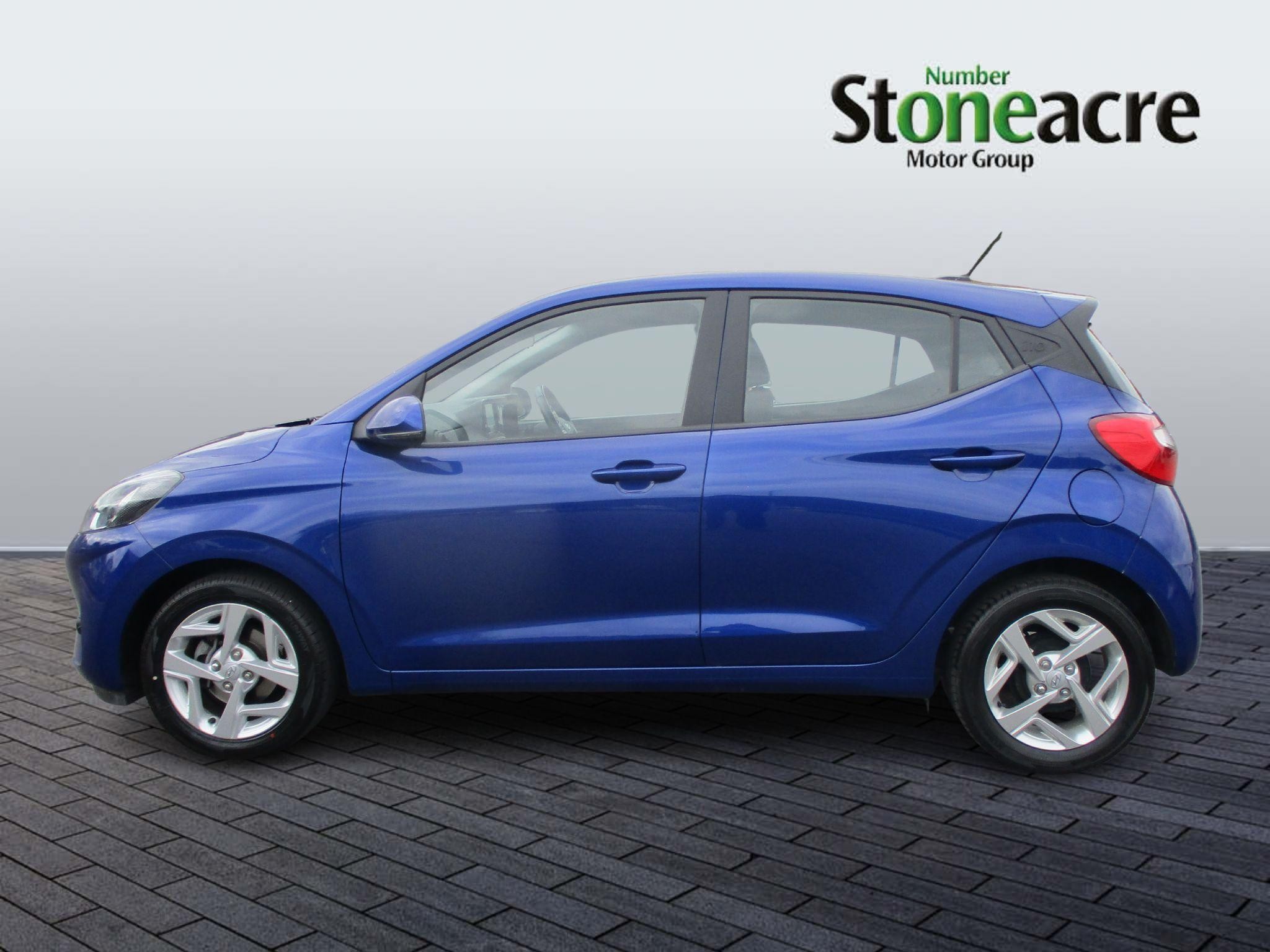 Hyundai i10 Image 8