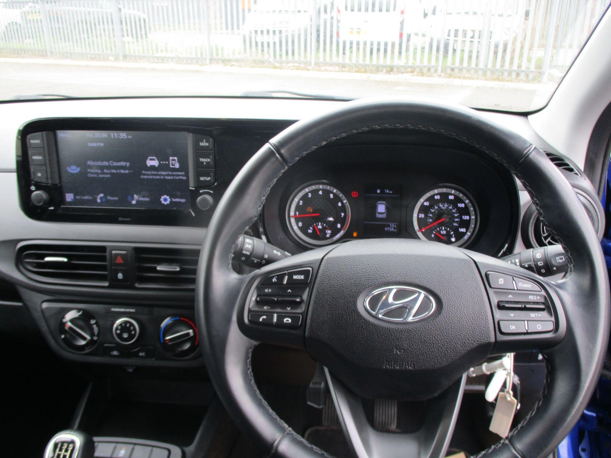 Hyundai i10 Image 13