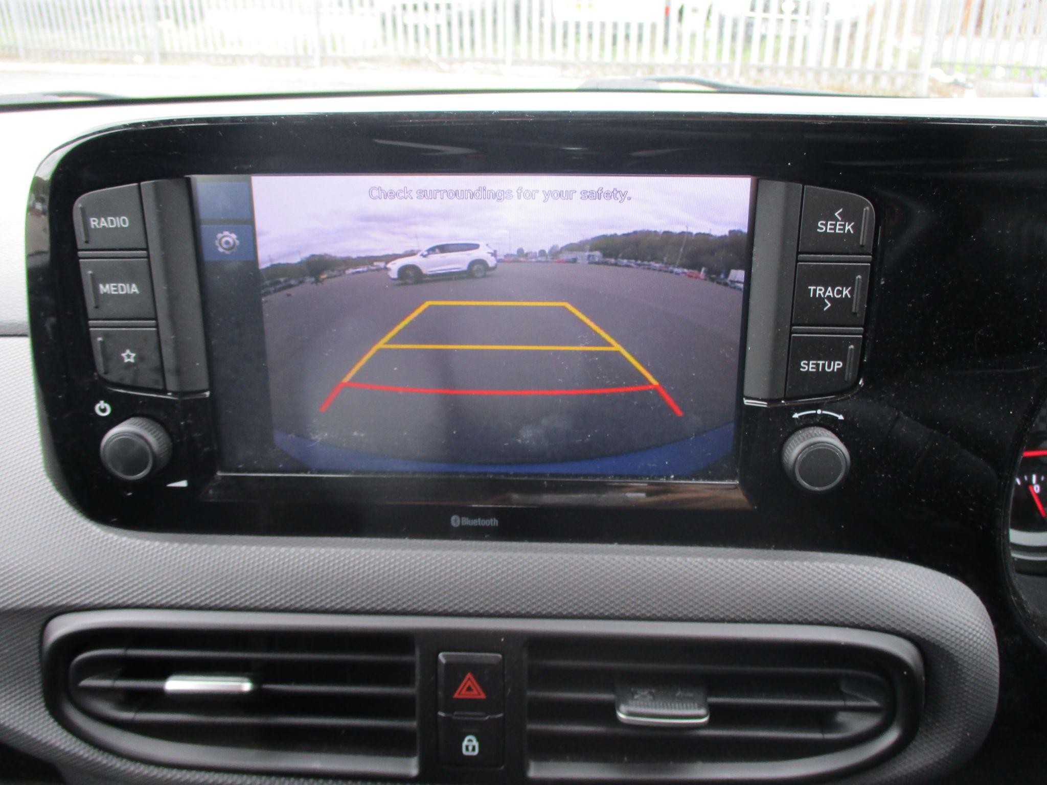Hyundai i10 Image 16
