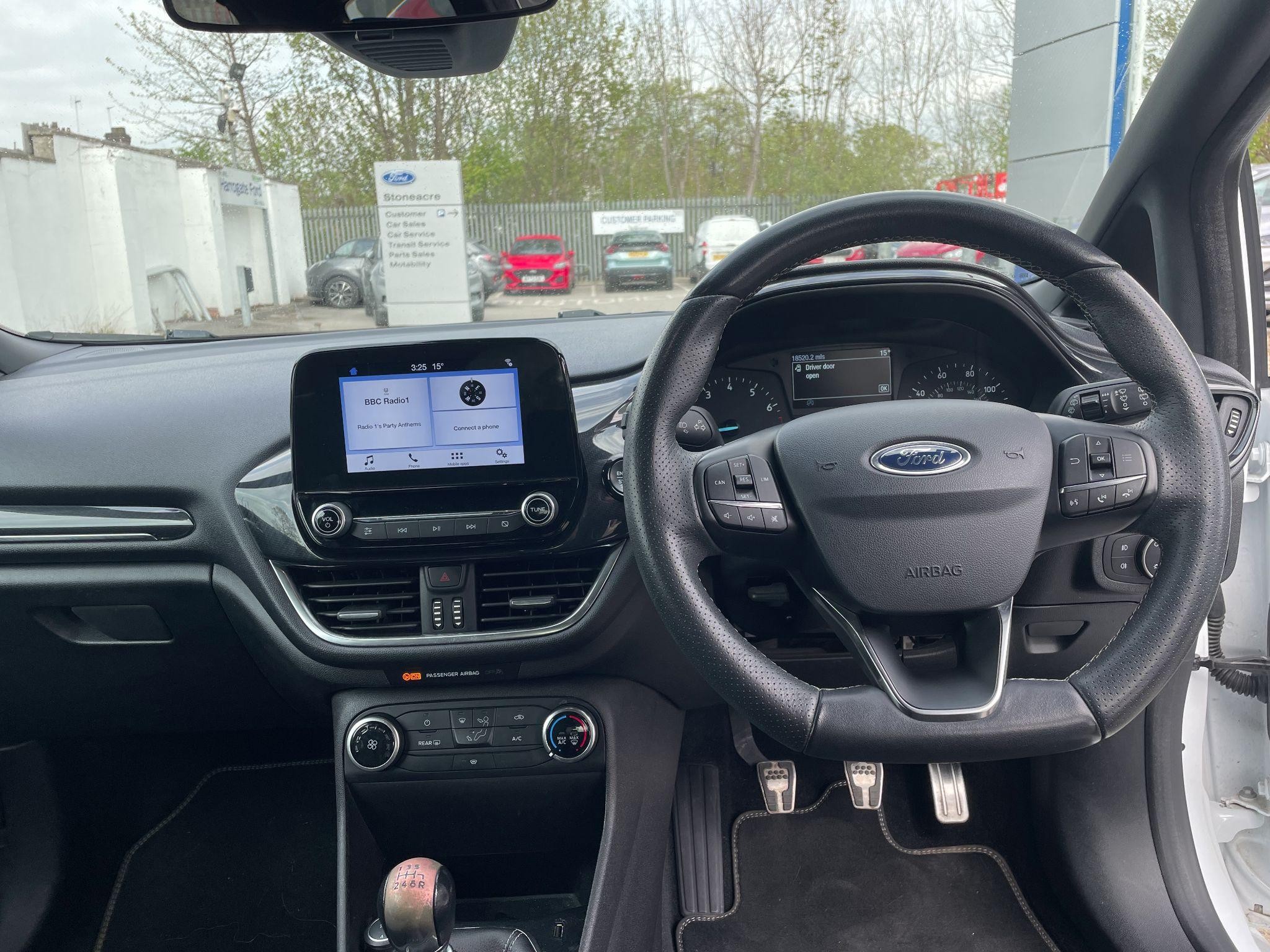 Ford Fiesta Image 9