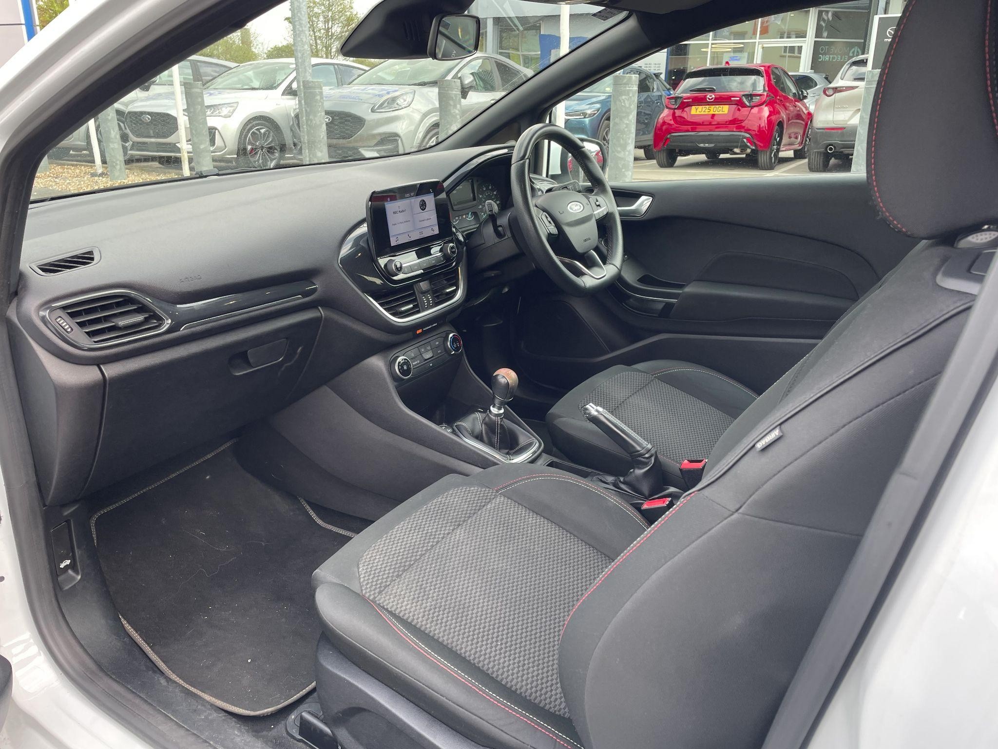 Ford Fiesta Image 21