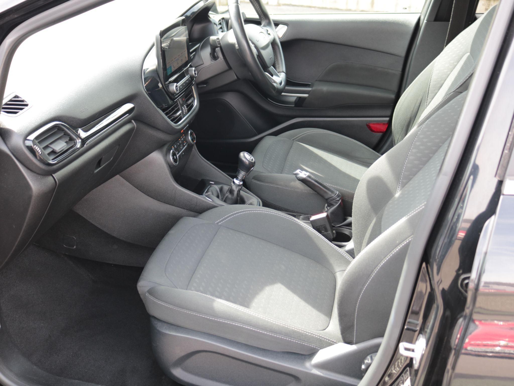 Ford Fiesta Image 14