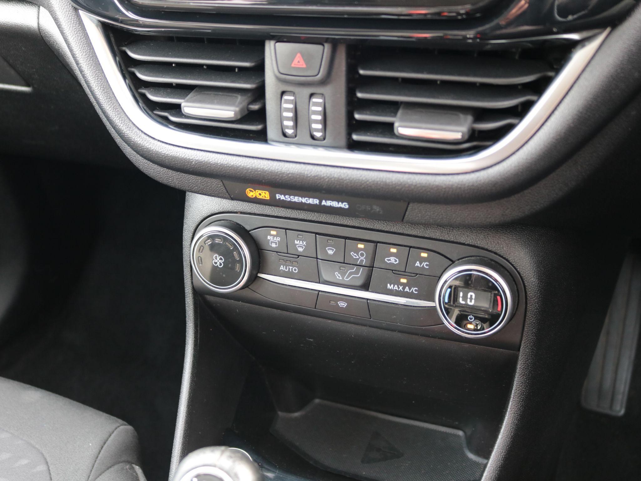 Ford Fiesta Image 21