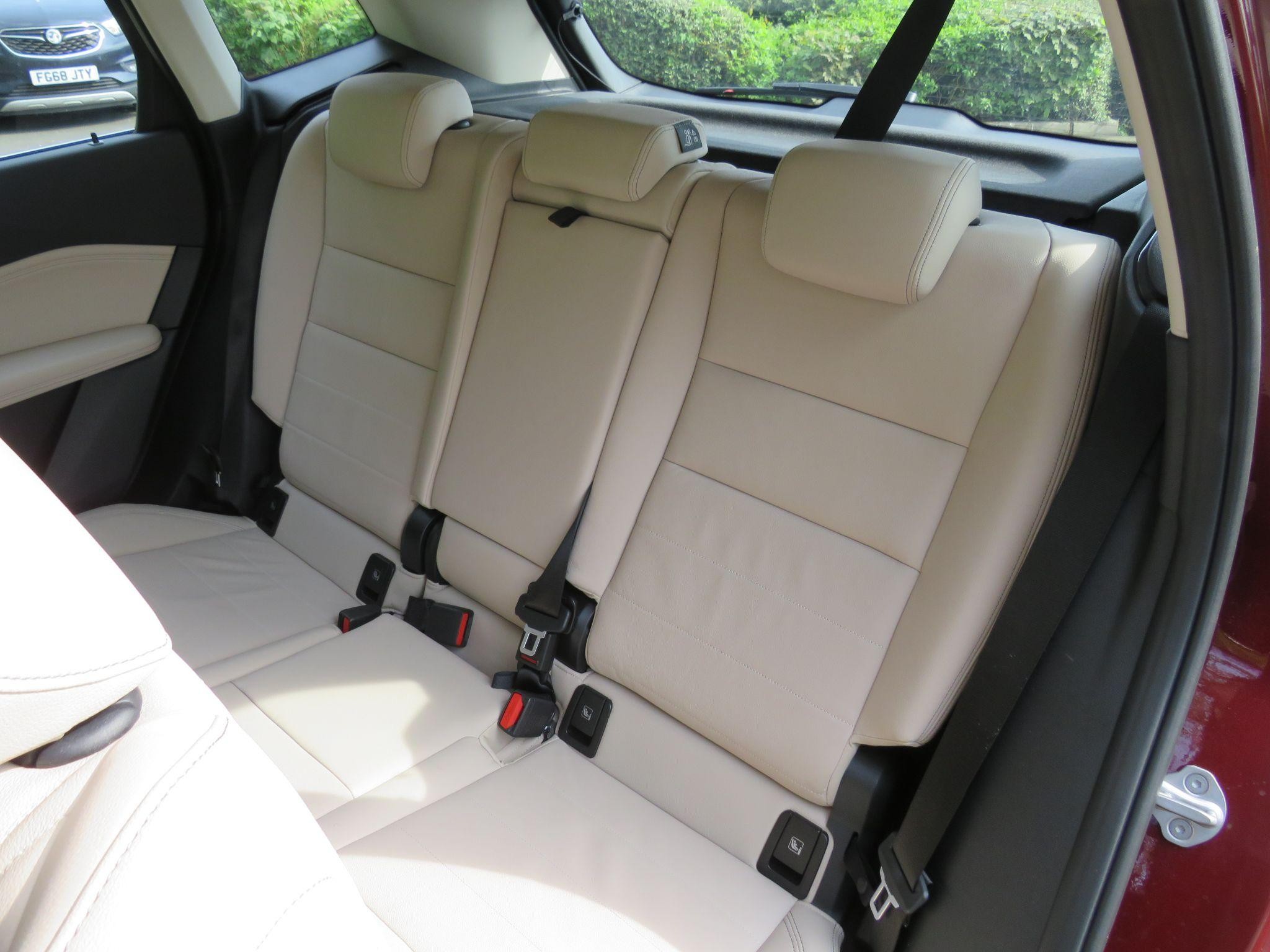 BMW 2 Series Active Tourer Image 20