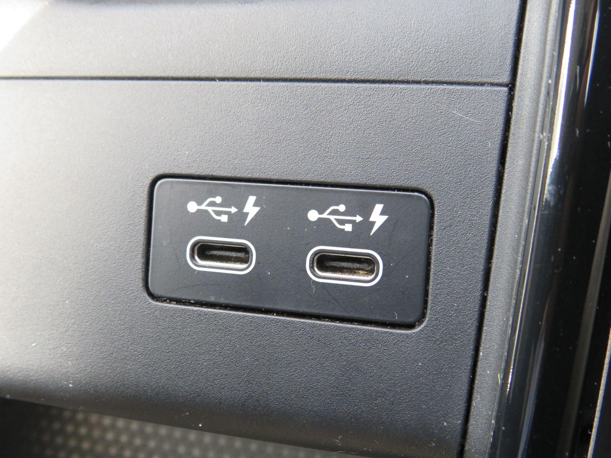 BMW 2 Series Active Tourer Image 47