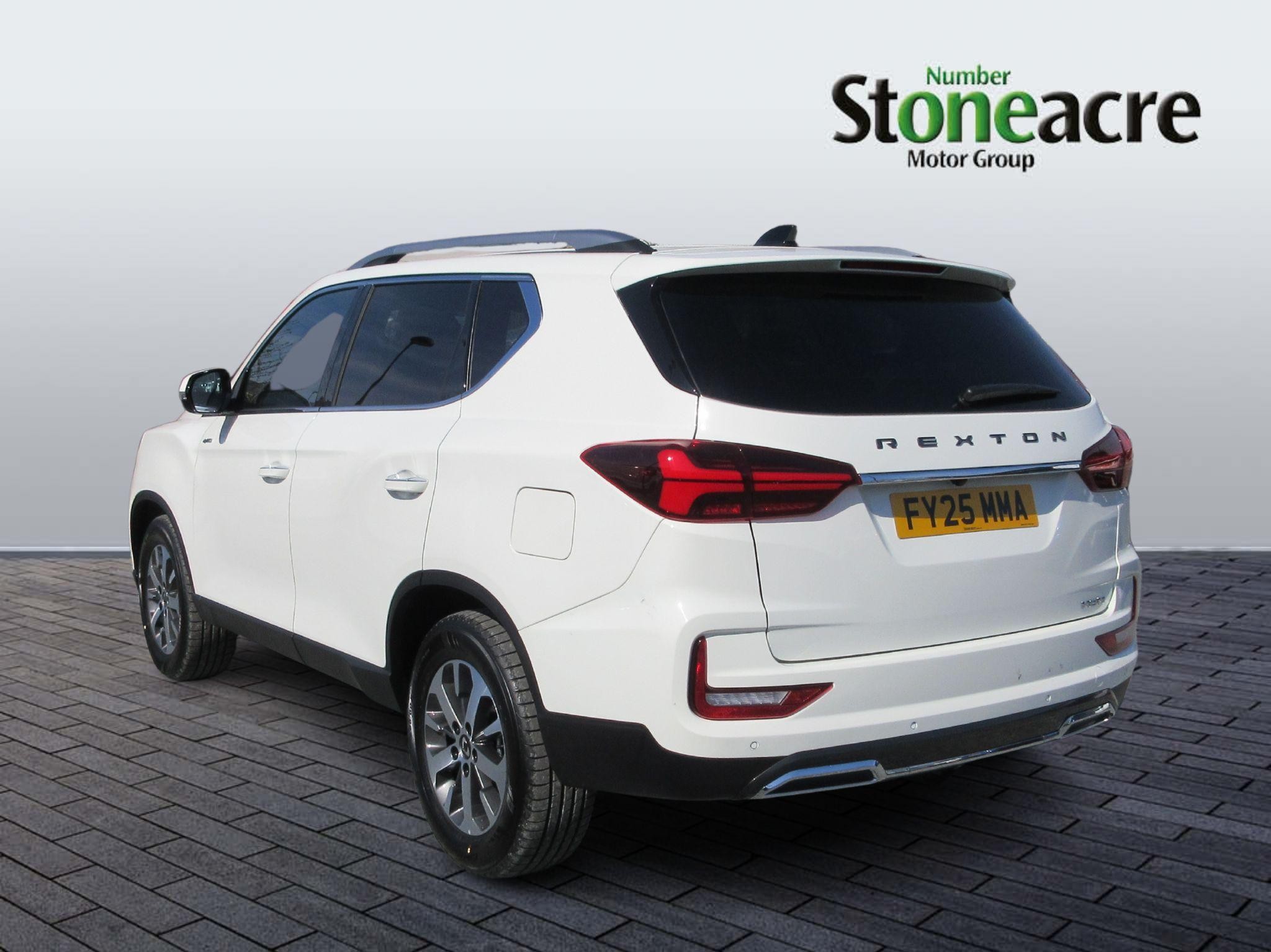 KGM Rexton Image 3
