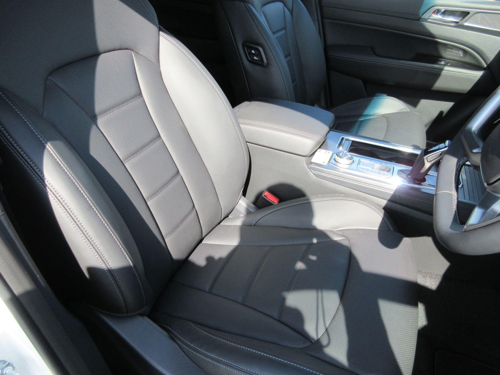 KGM Rexton Image 11